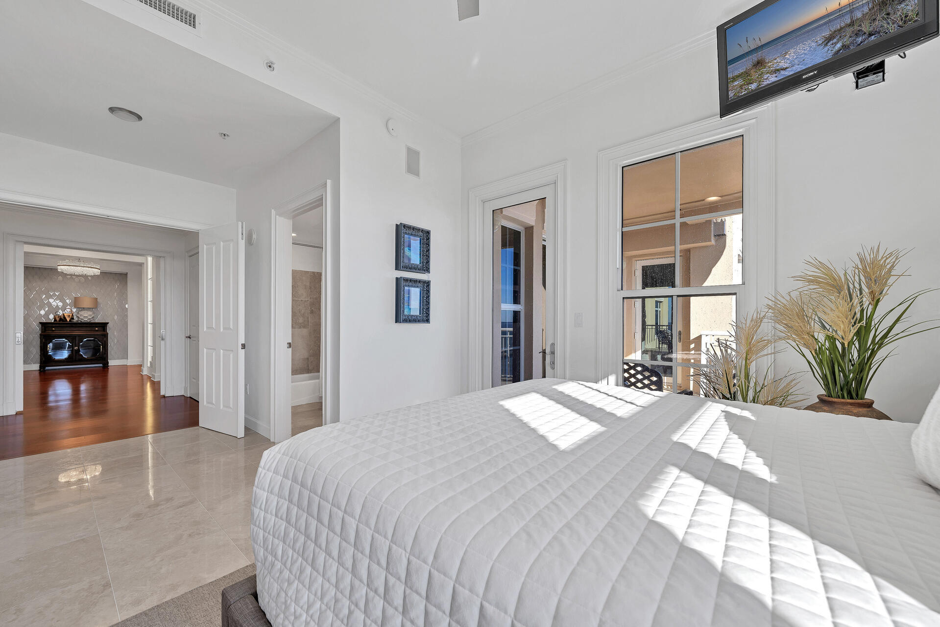 ONE WATER PLACE - Residential