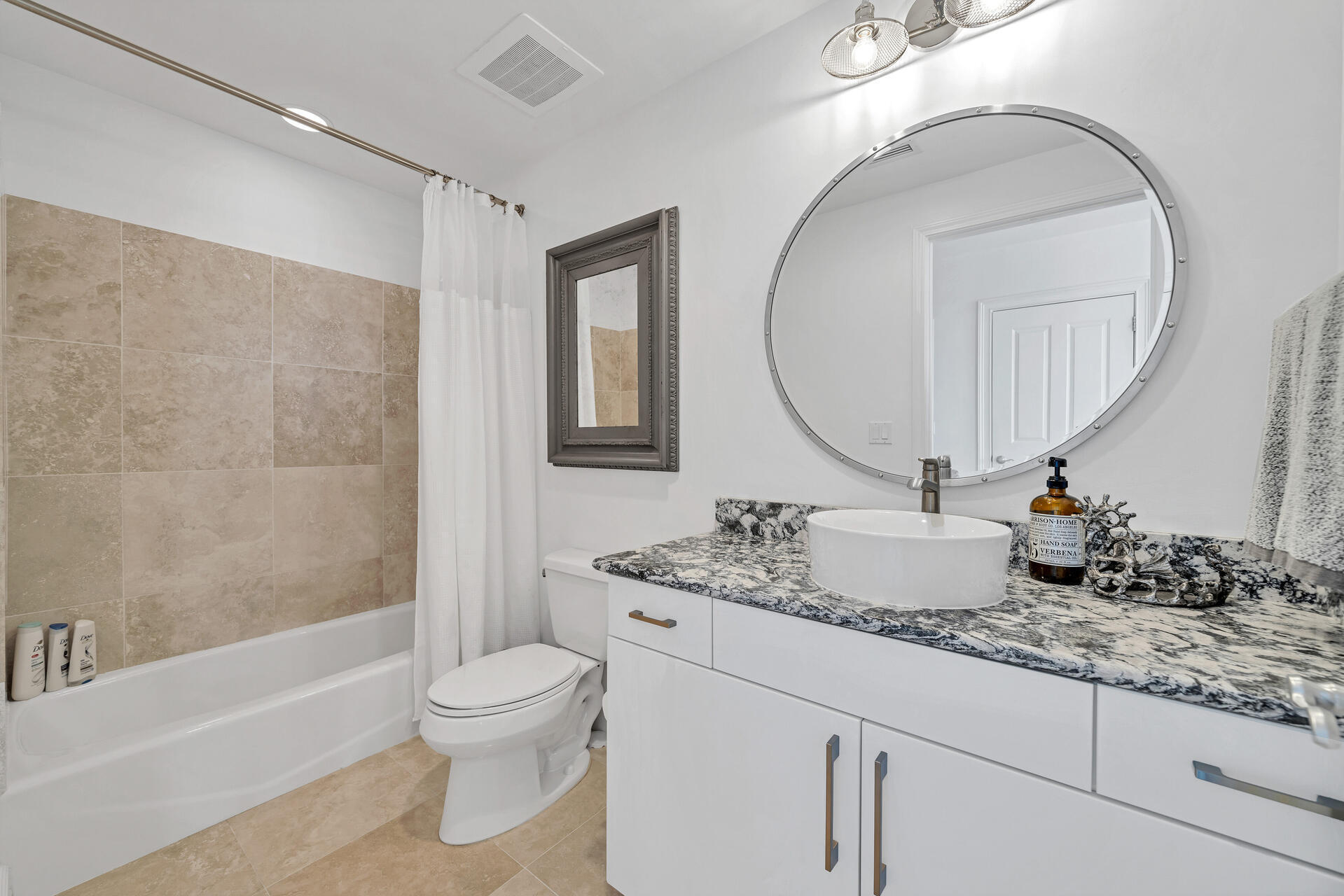 ONE WATER PLACE - Residential