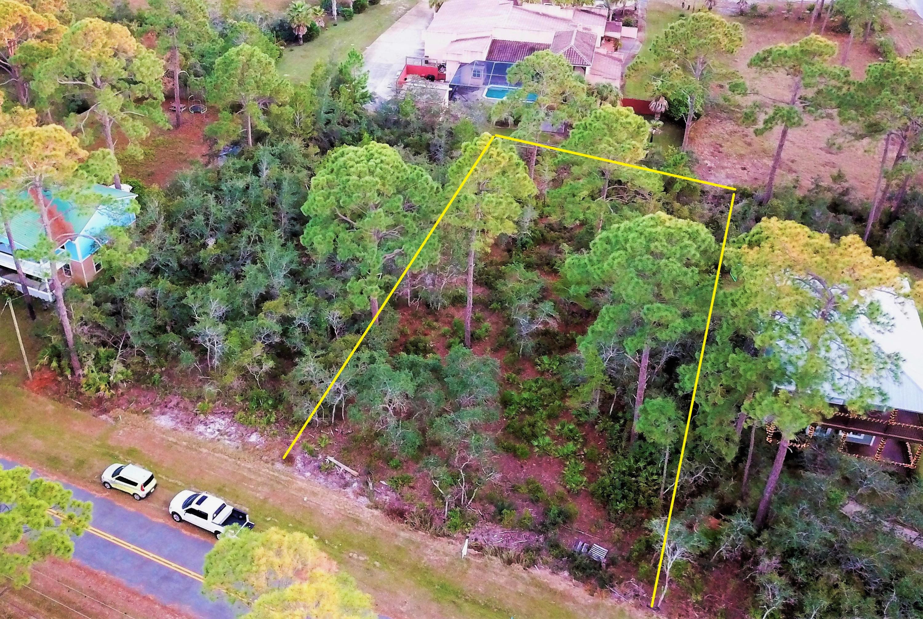 PARADISE POINT - Land