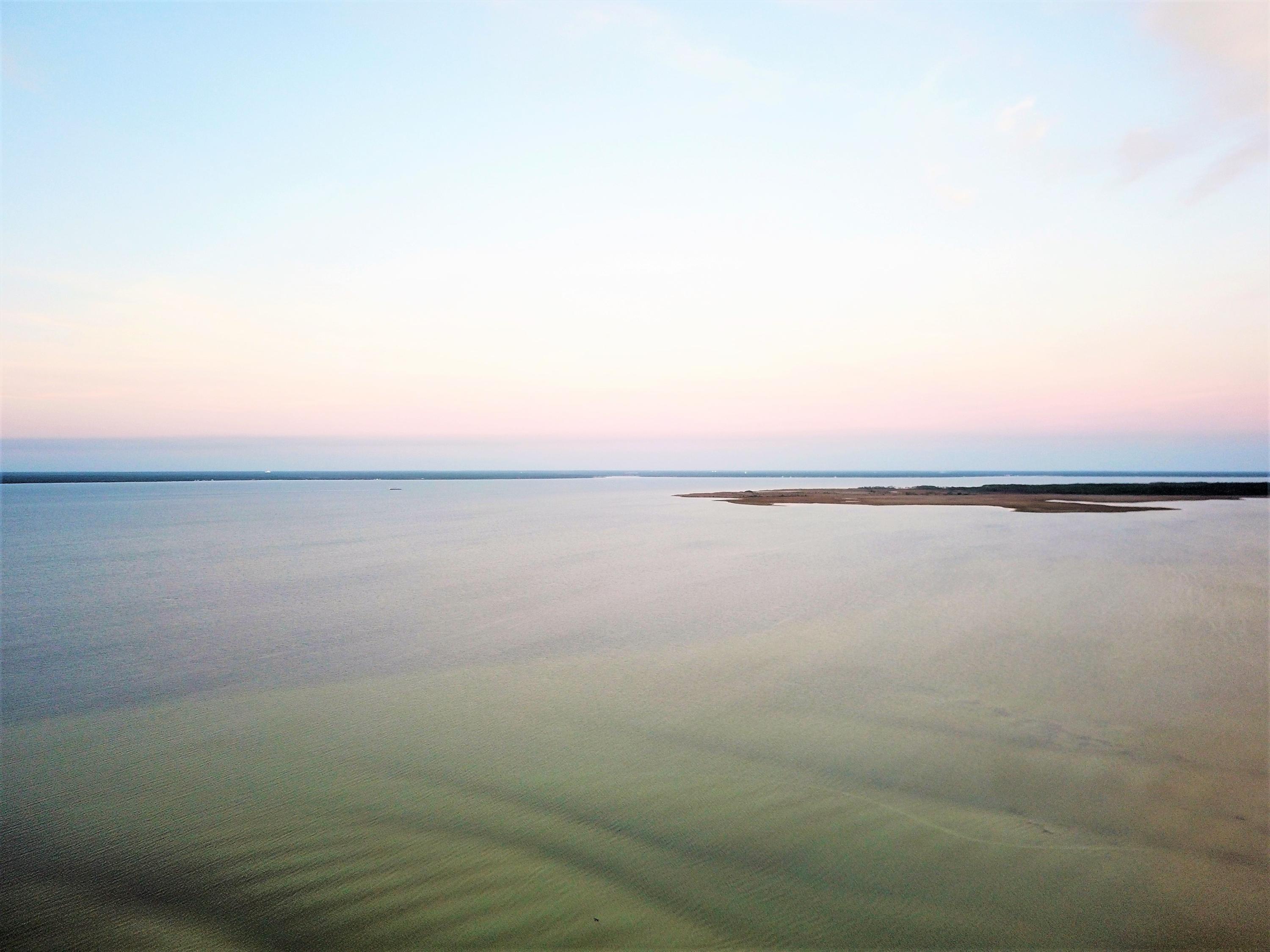 PARADISE POINT - Land