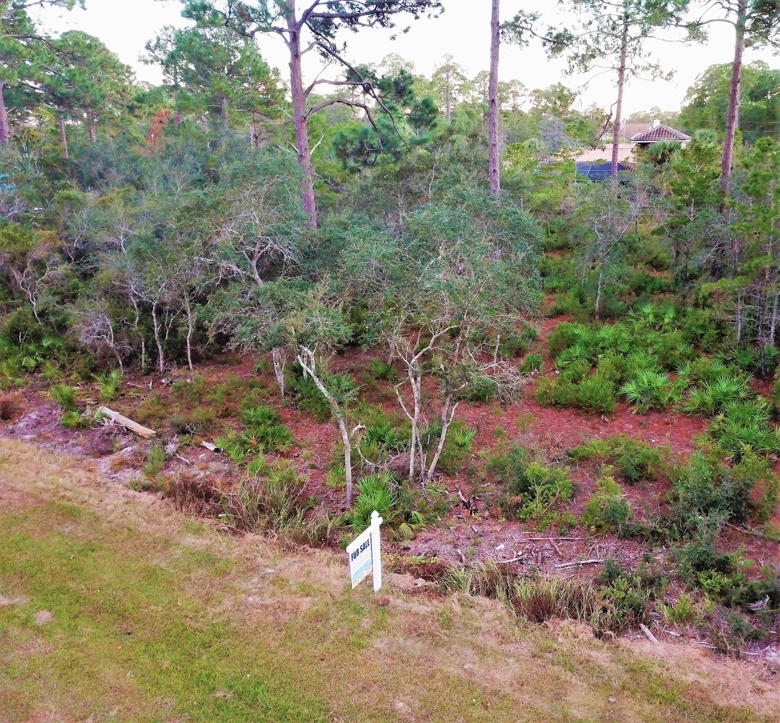 PARADISE POINT - Land