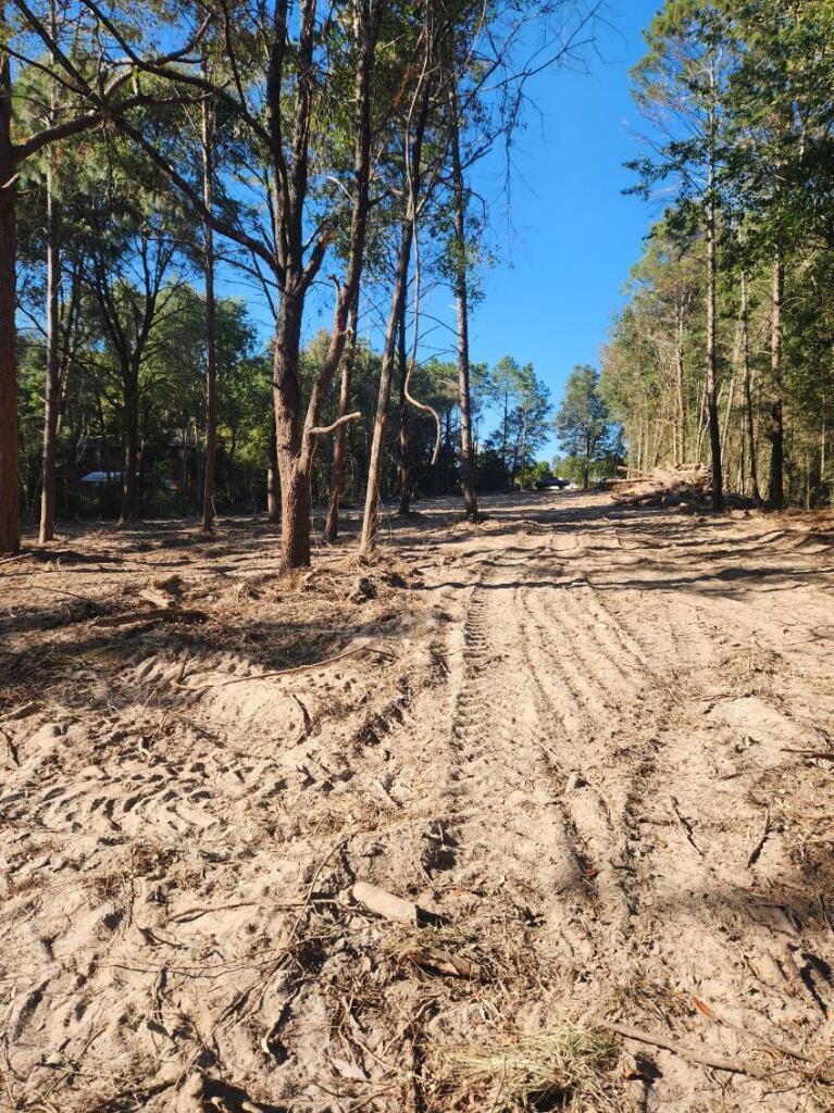 WHISPERING LAKES ESTATES - Land