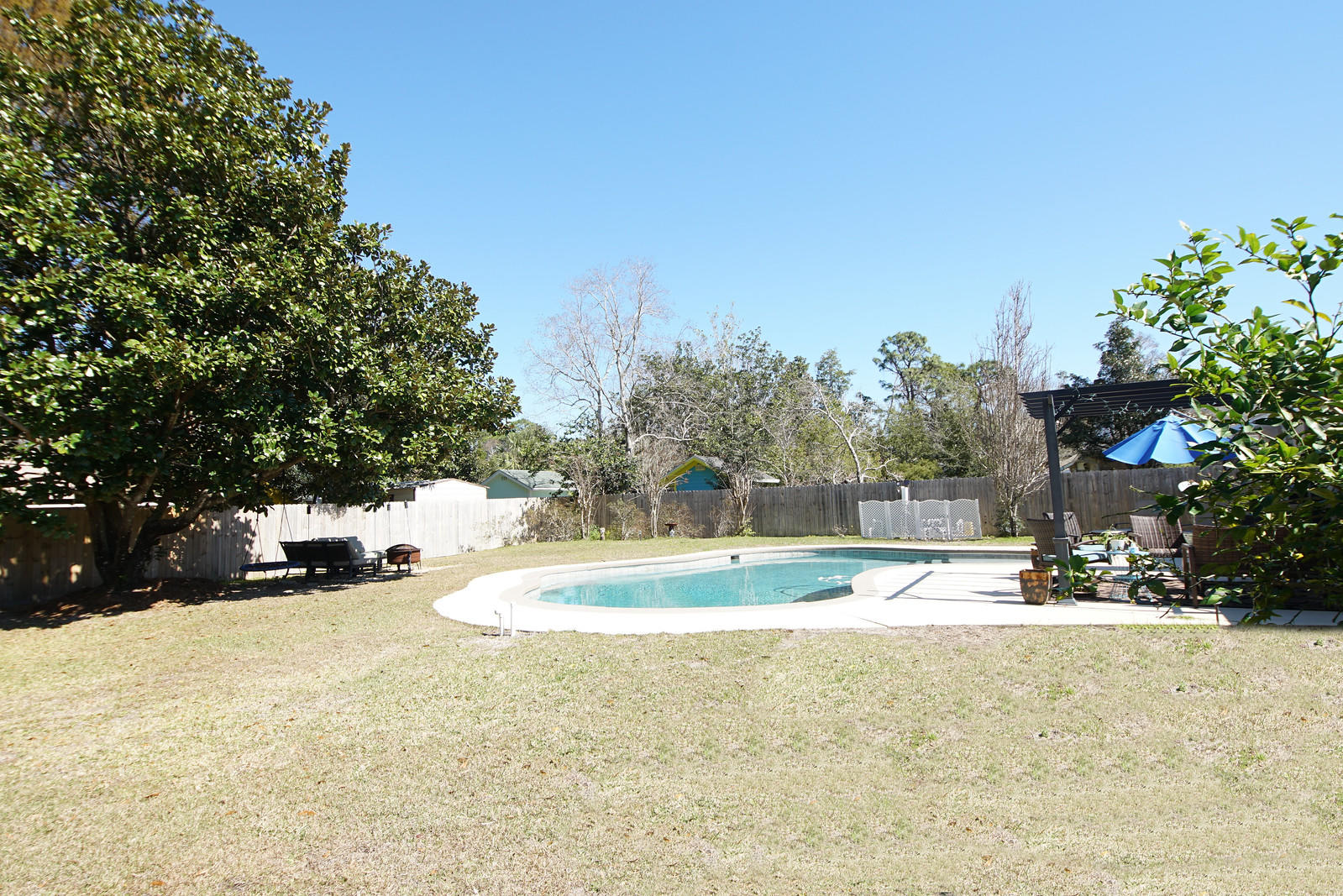 RAINTREE ESTATES - Residential