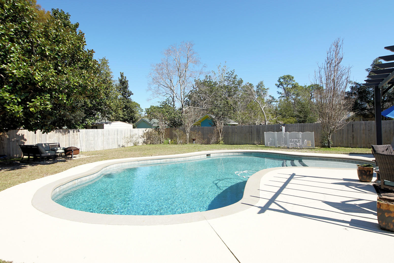 RAINTREE ESTATES - Residential