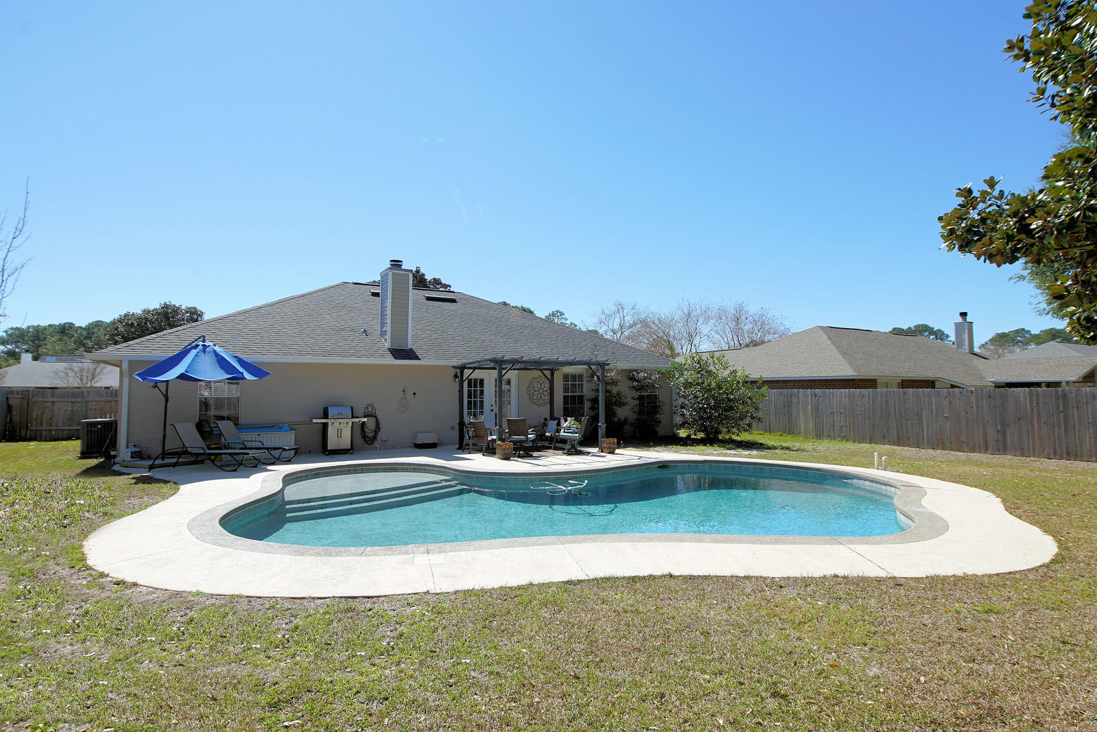 RAINTREE ESTATES - Residential