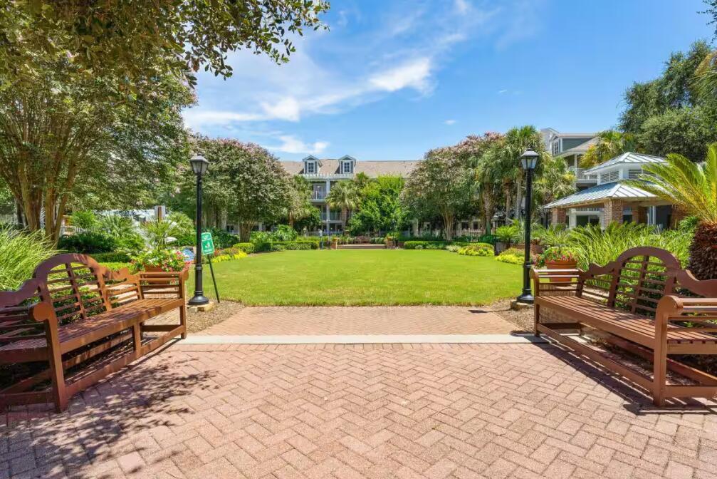 PILOT HOUSE - Residential