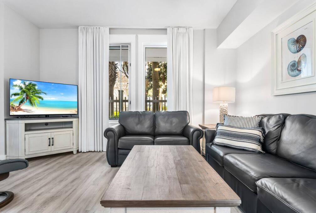 PILOT HOUSE - Residential