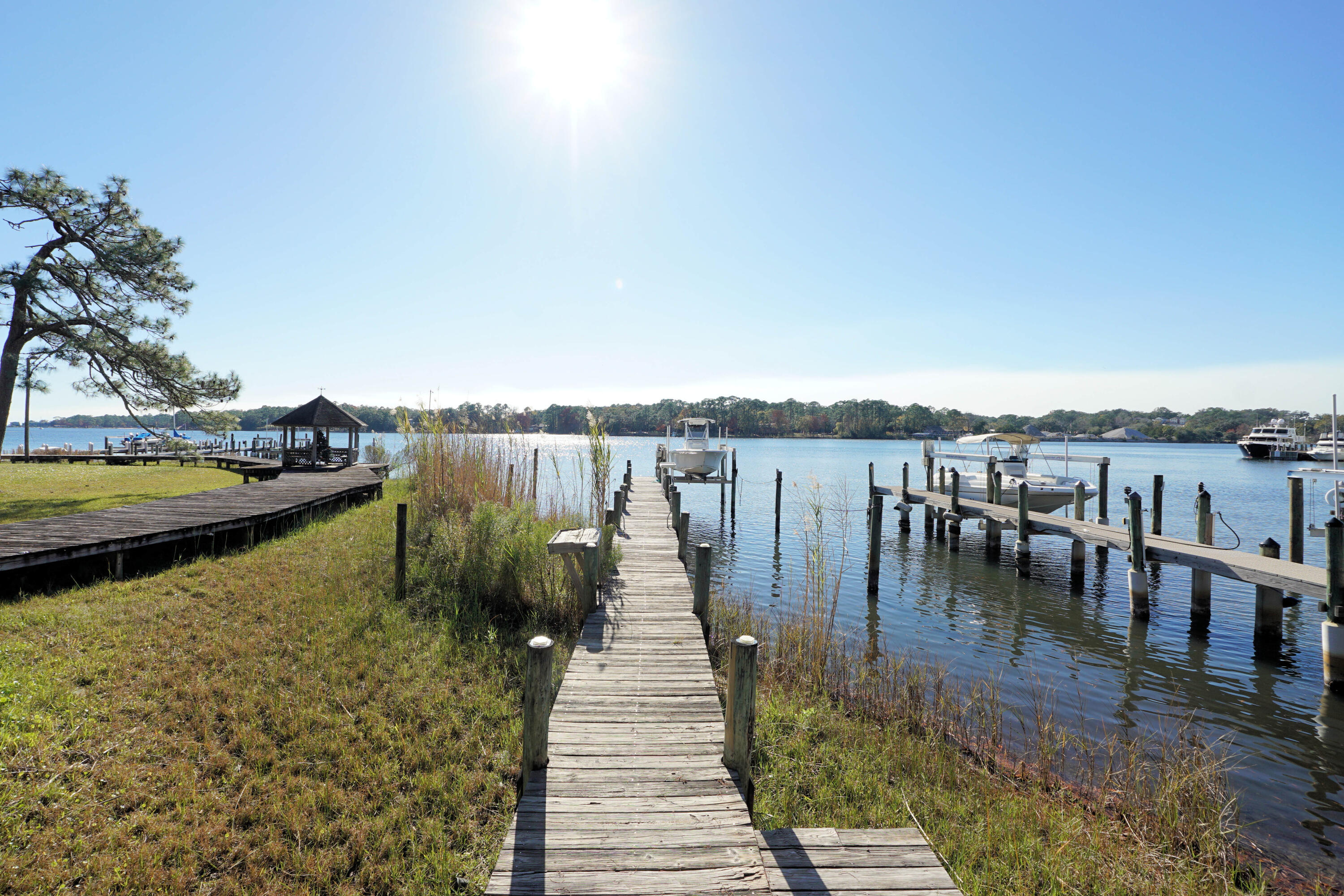 WATER OAKS 2 T/H - Residential