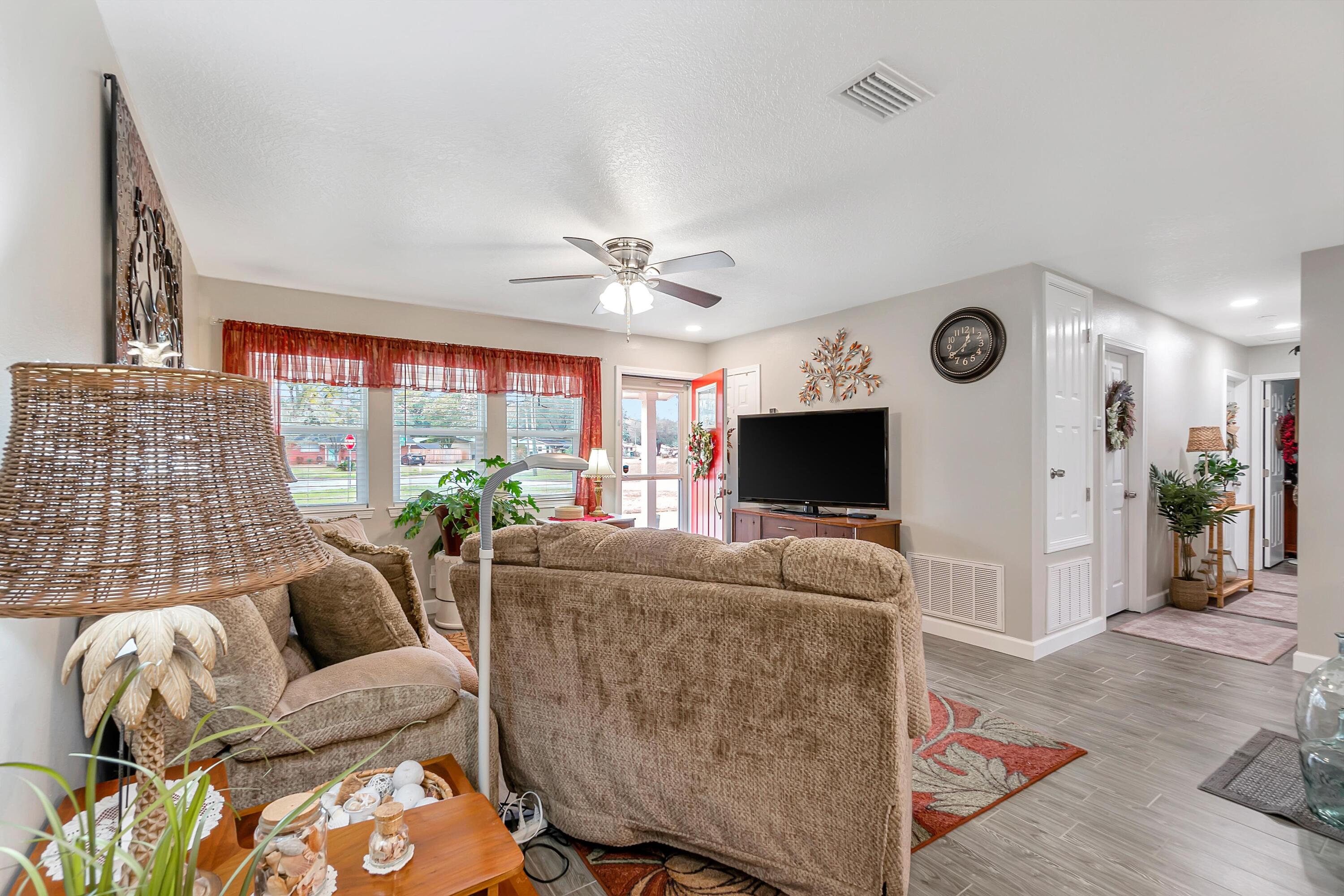 OAKLAND HEIGHTS - Residential