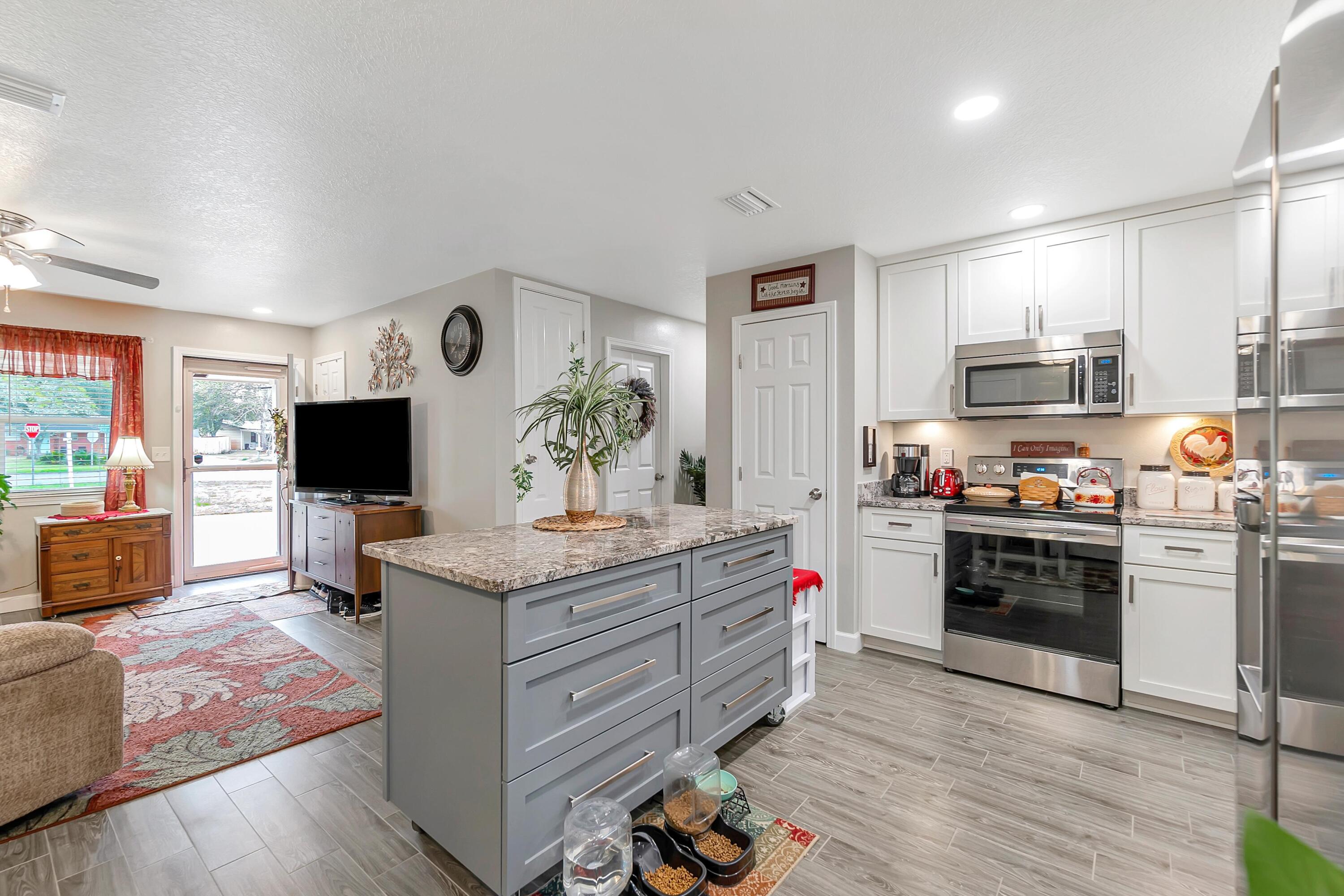 OAKLAND HEIGHTS - Residential