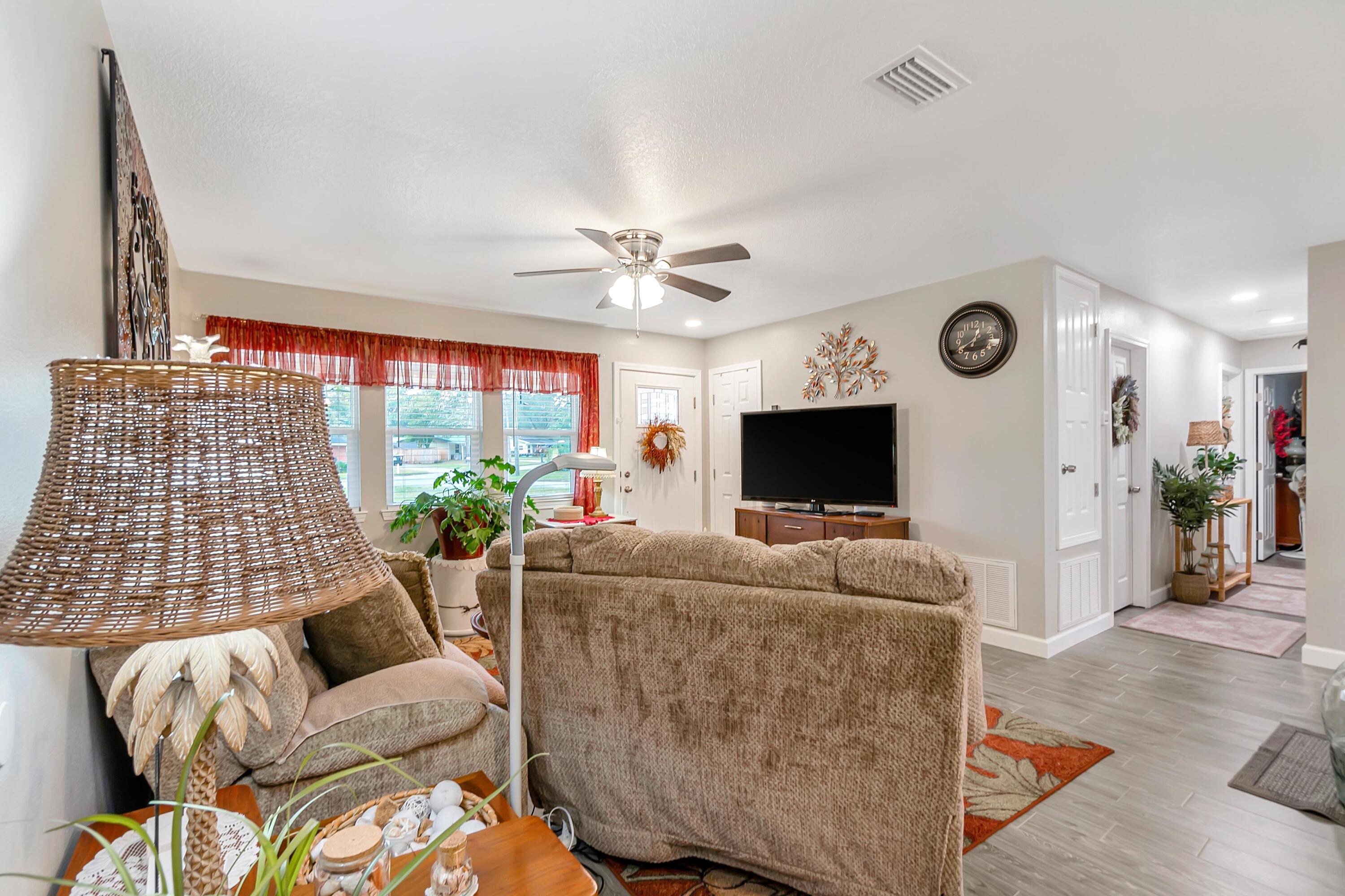OAKLAND HEIGHTS - Residential