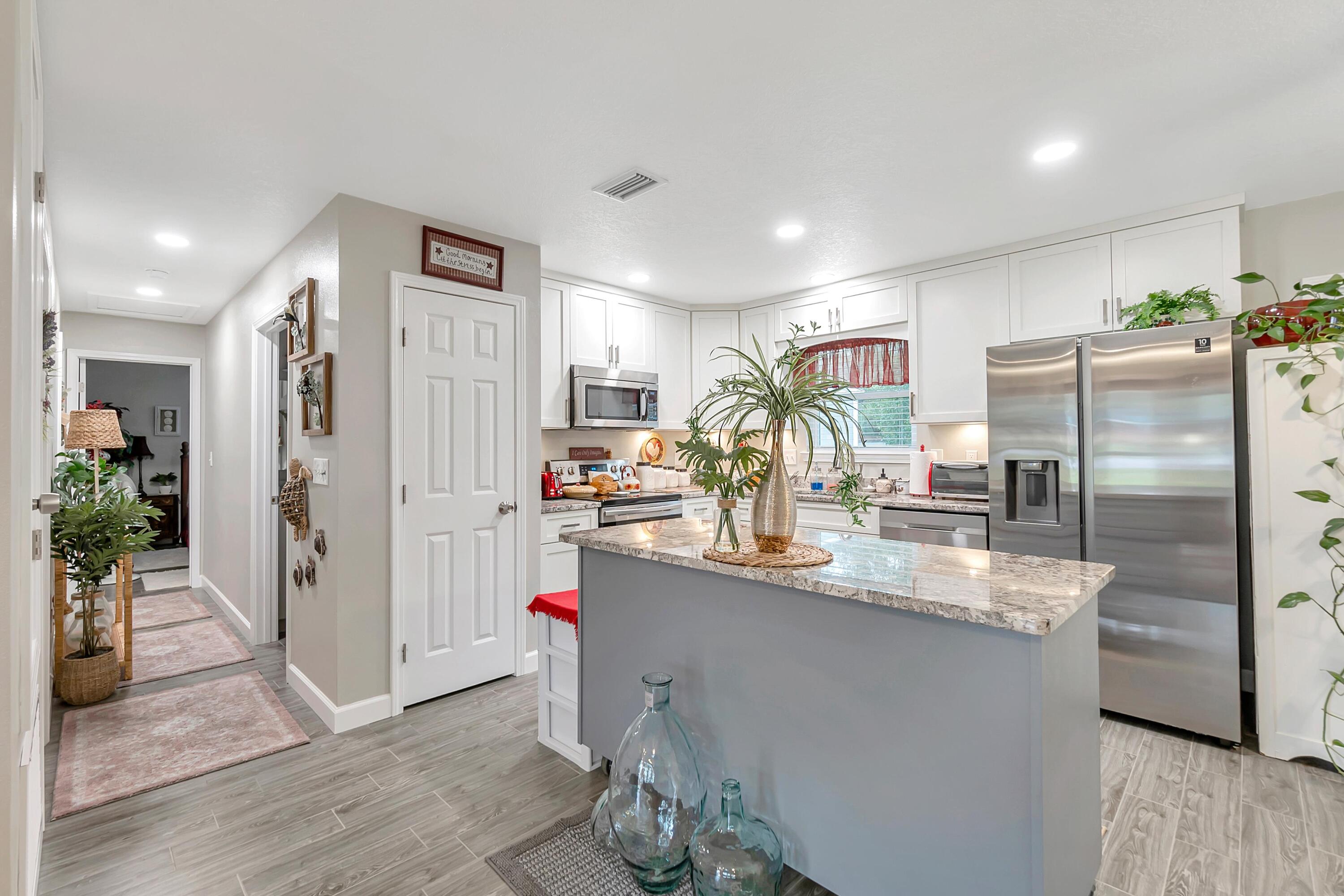 OAKLAND HEIGHTS - Residential