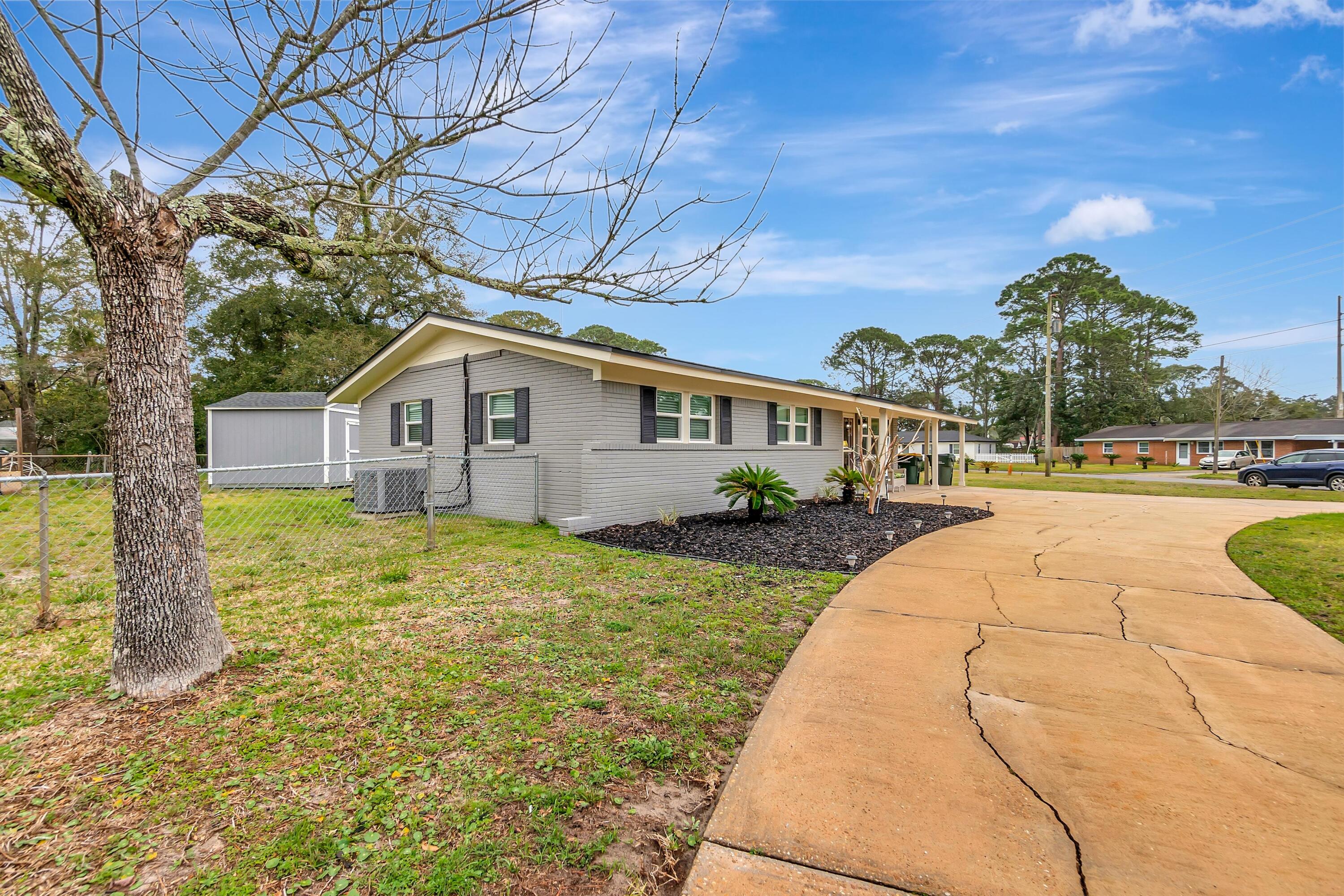 OAKLAND HEIGHTS - Residential