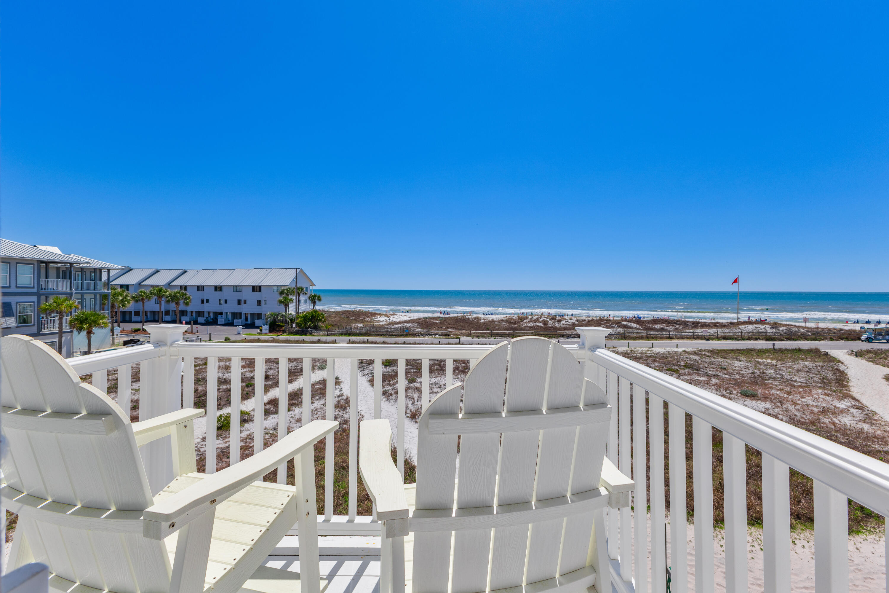 BEACHFRONT T/H - Residential