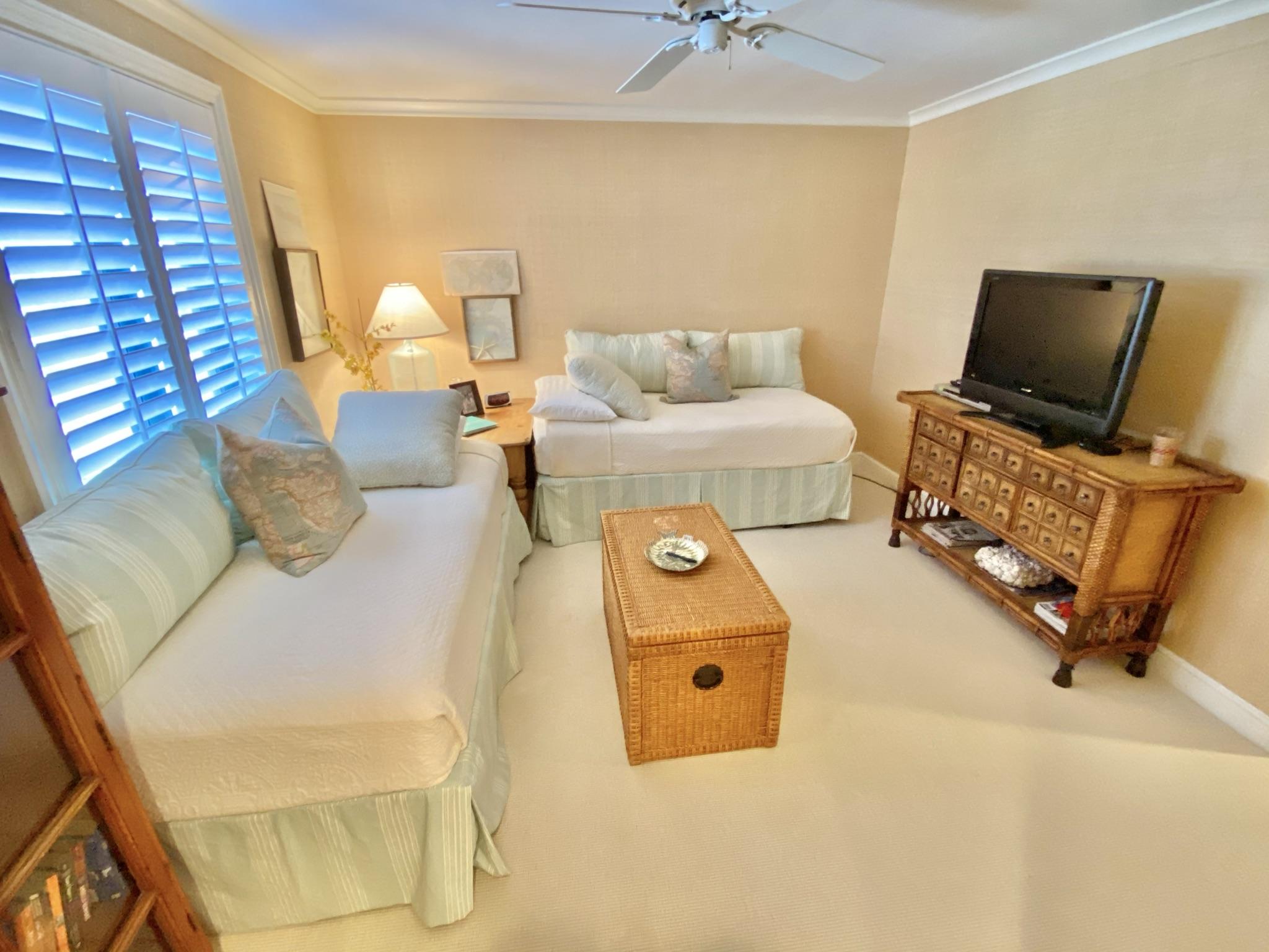 SOUTHWINDS III - Residential