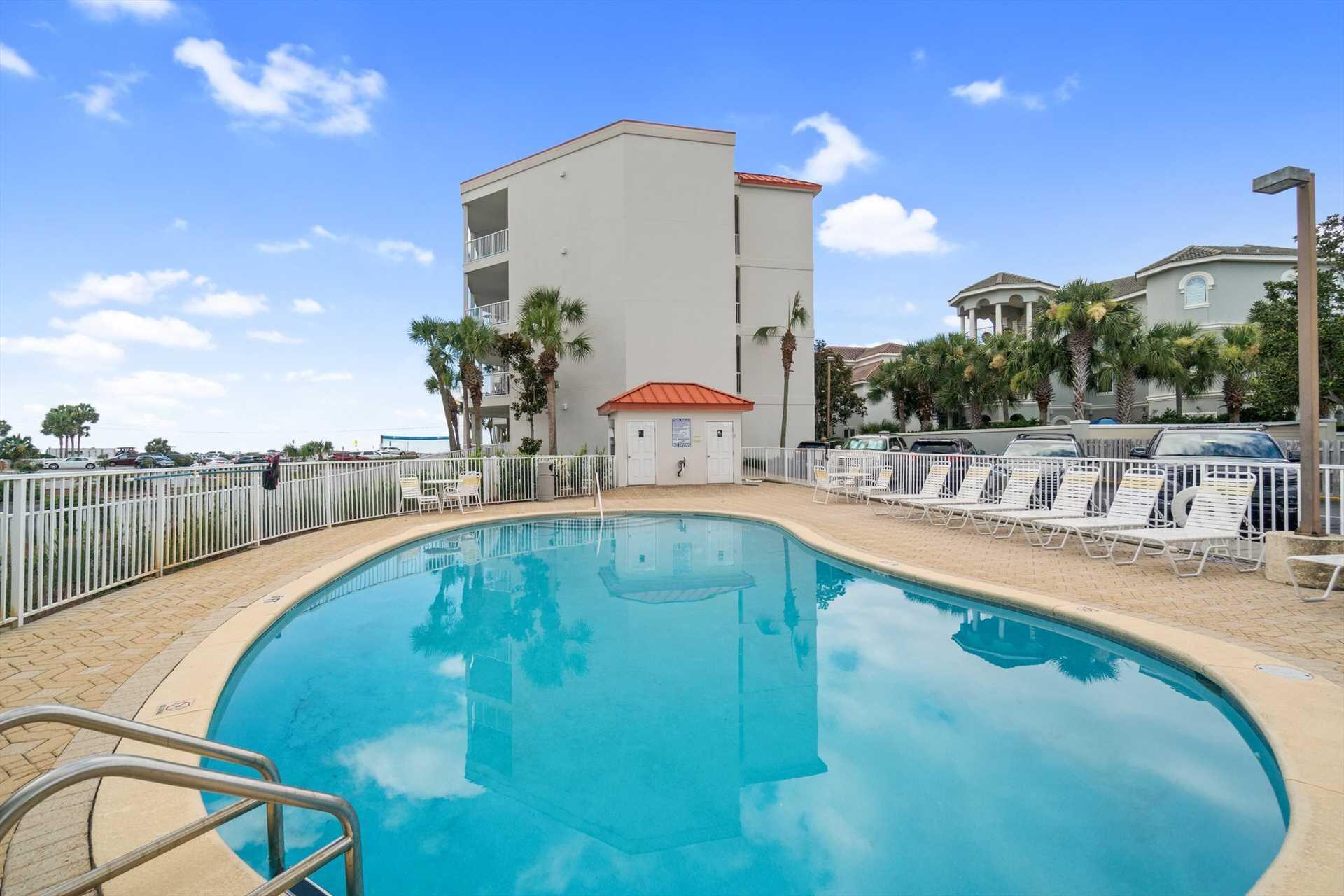 CRYSTAL VIEW CONDO - Residential