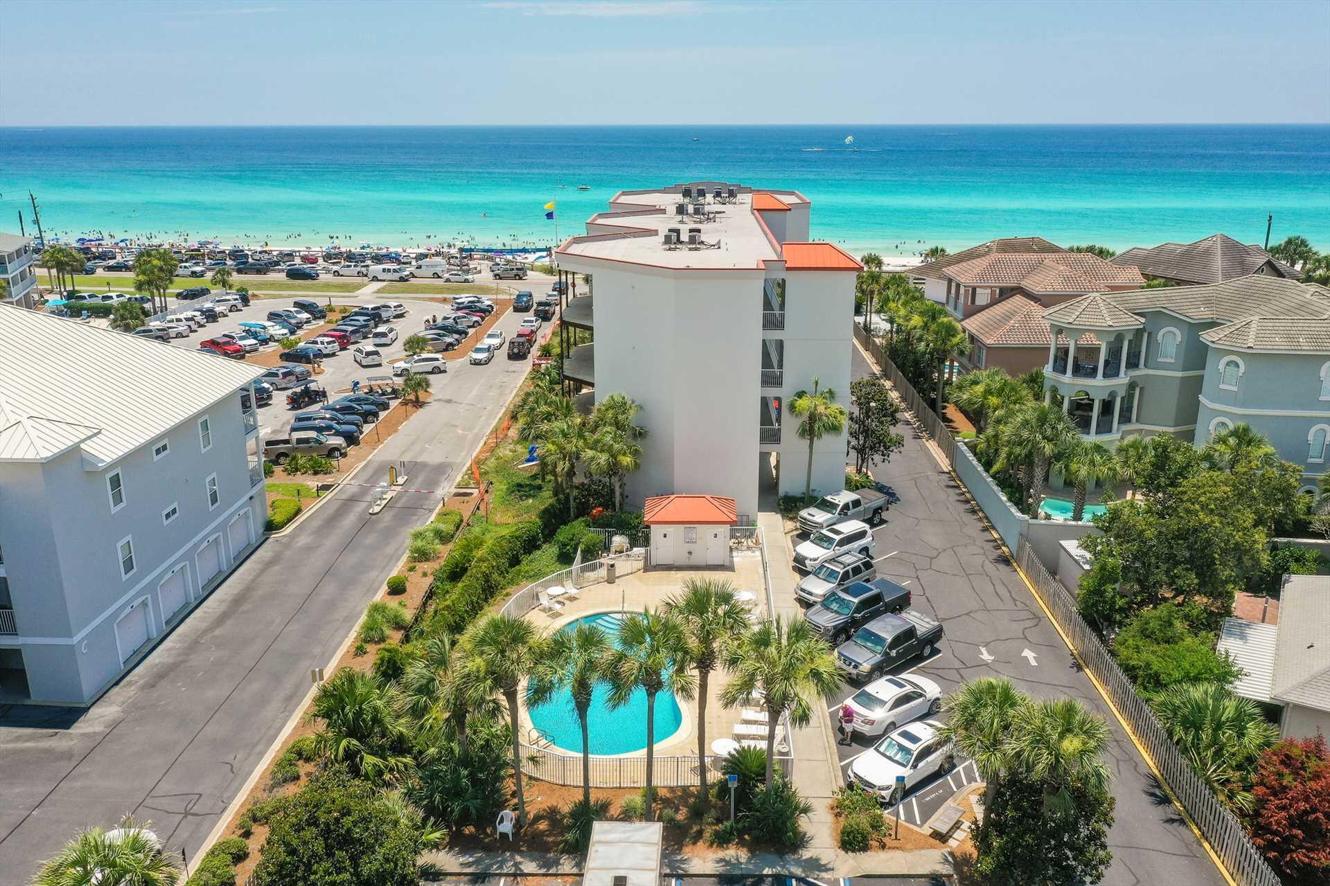 CRYSTAL VIEW CONDO - Residential