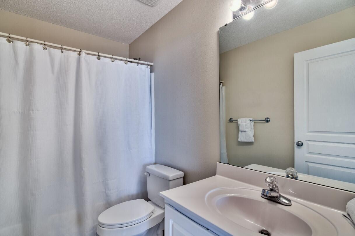 CRYSTAL VIEW CONDO - Residential