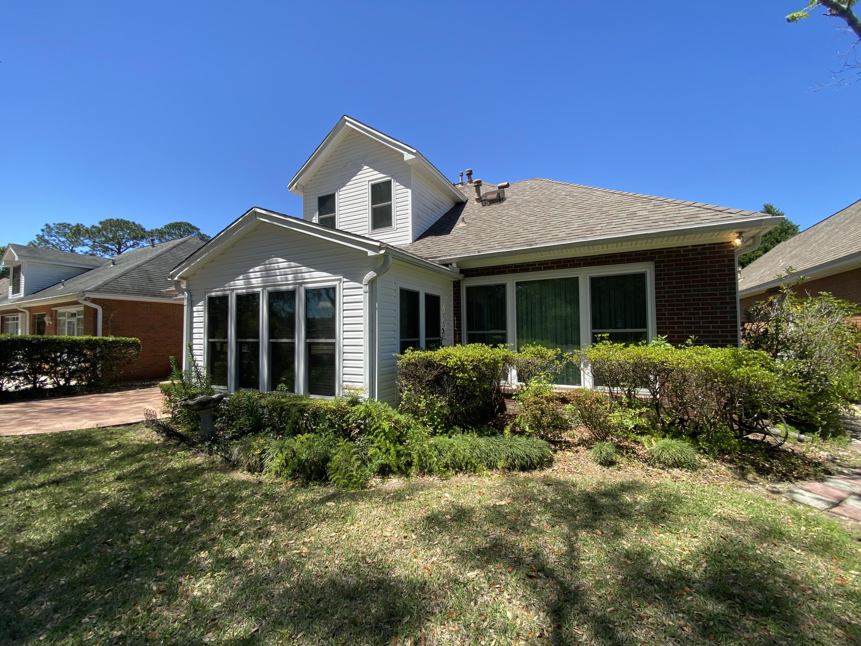 OAKMONT PLACE - Residential