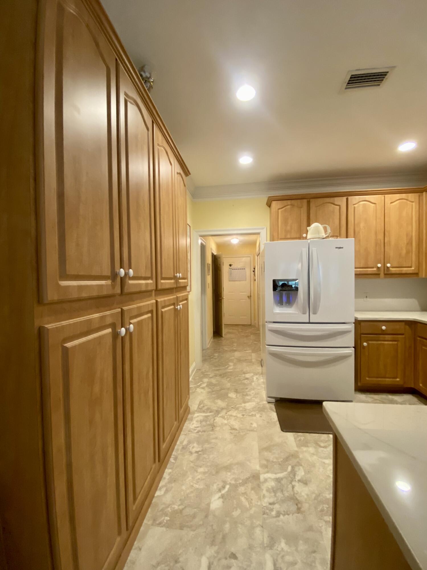 OAKMONT PLACE - Residential