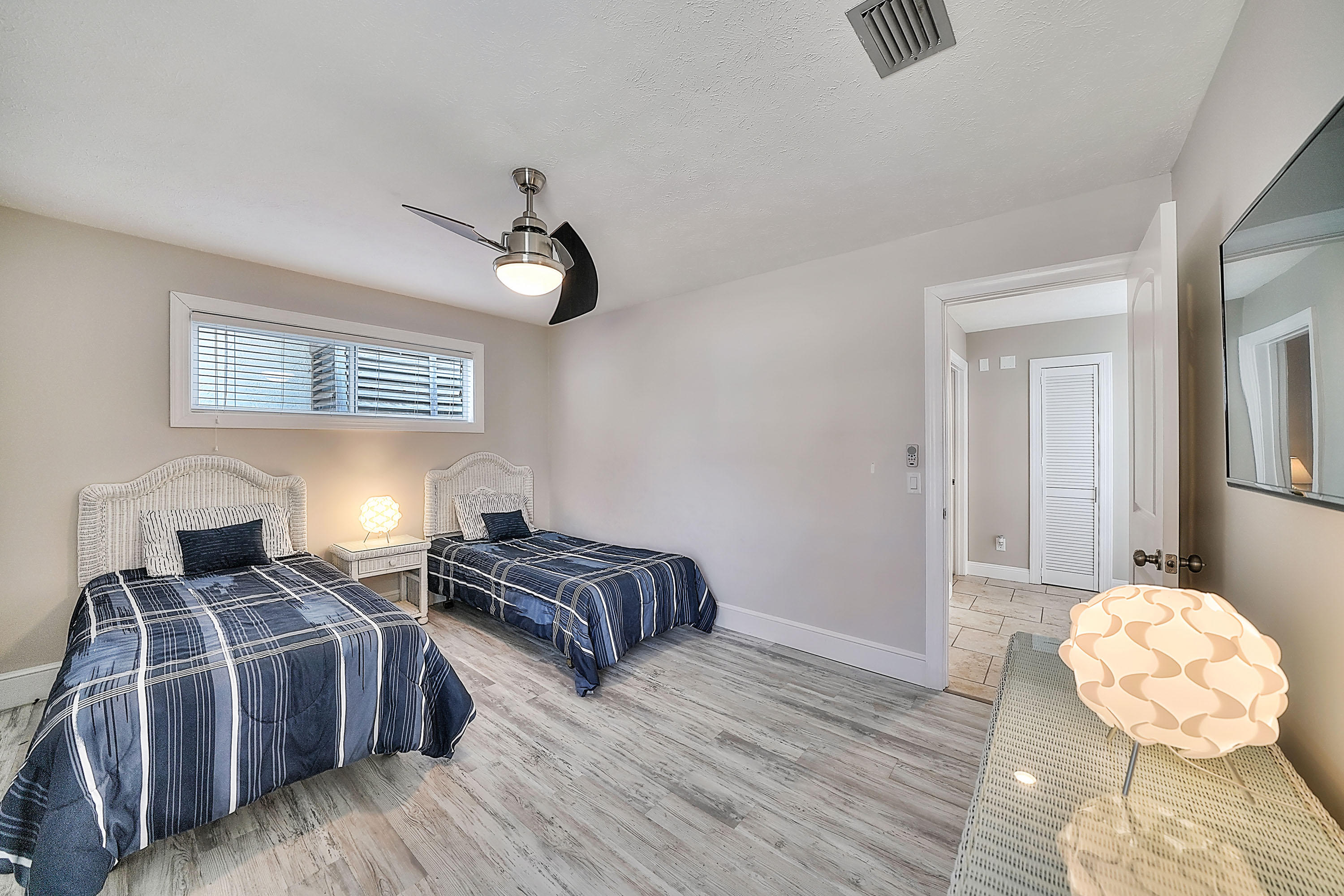 Cresent Bch Unit 1 - Residential