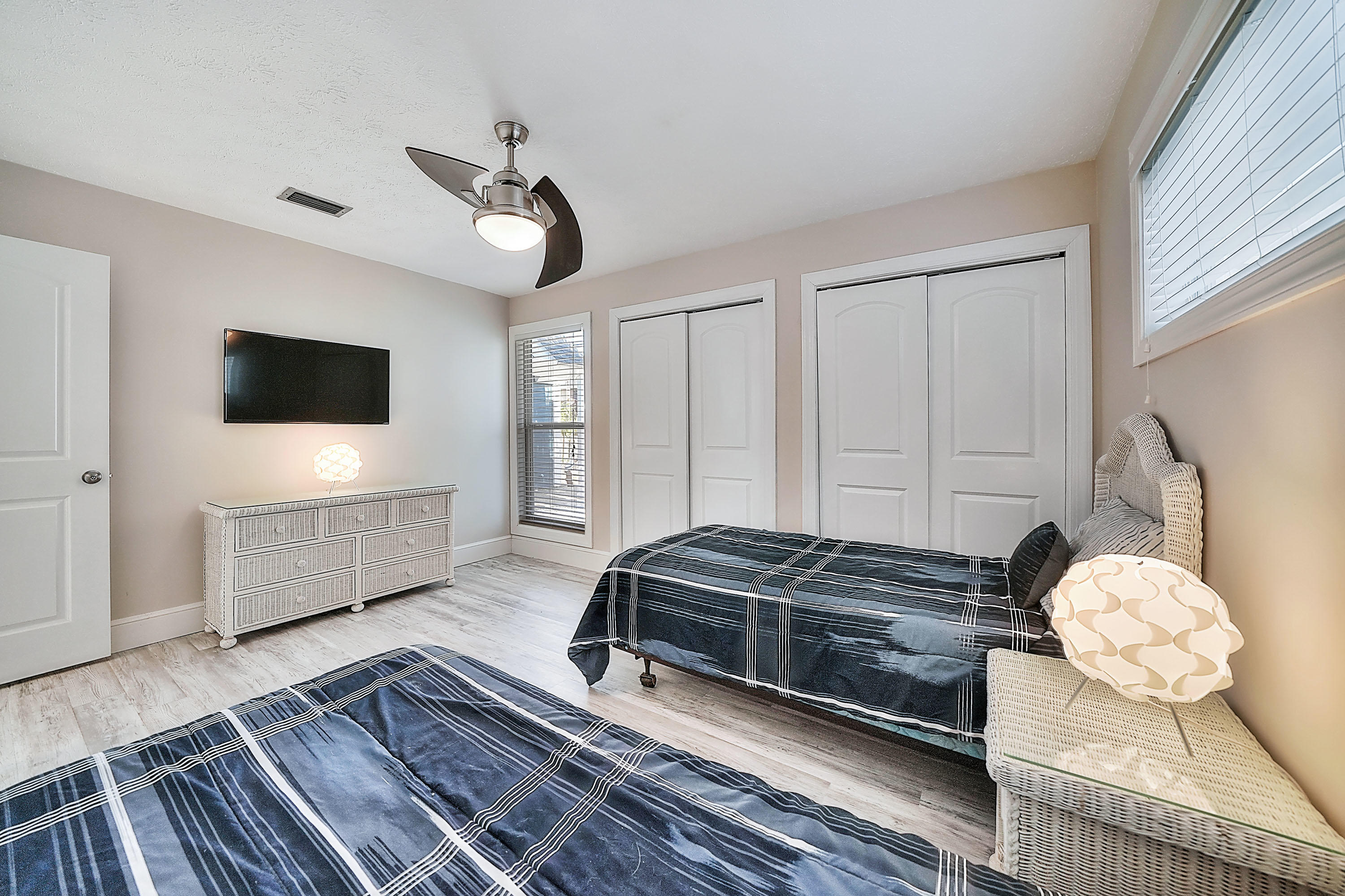 Cresent Bch Unit 1 - Residential