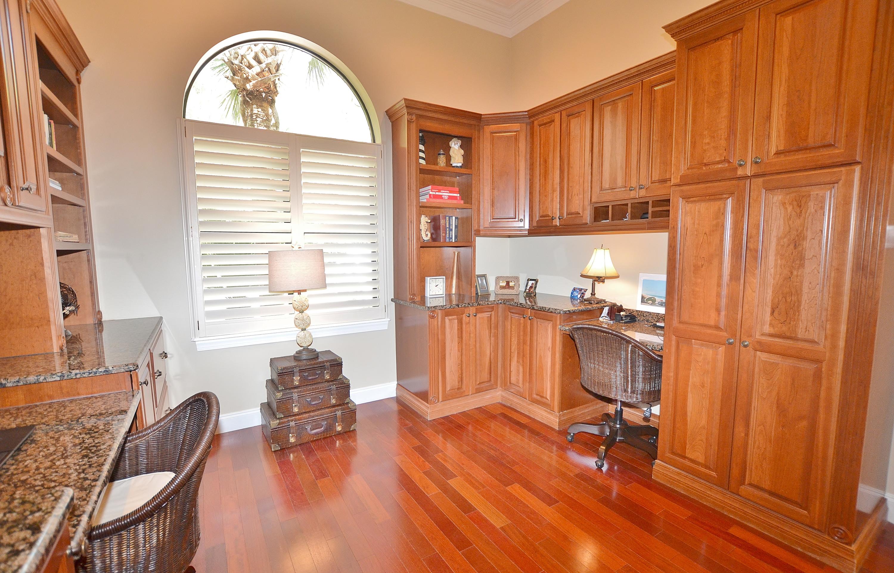 BURNT PINE - Residential