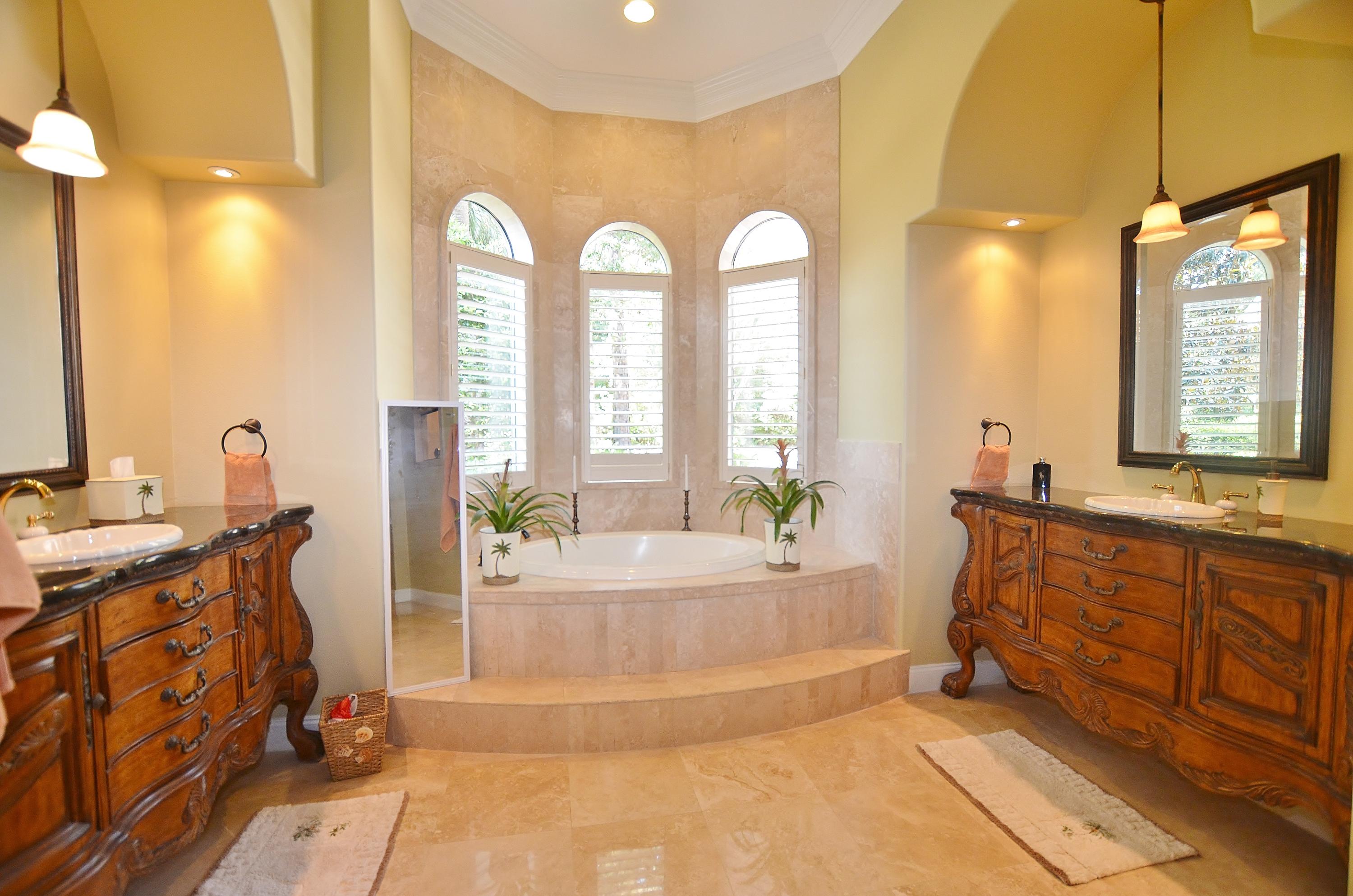 BURNT PINE - Residential