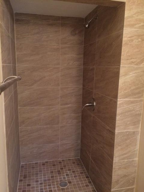 1ST ADD VESTA HTS LOT 11 BLK 9 - Residential