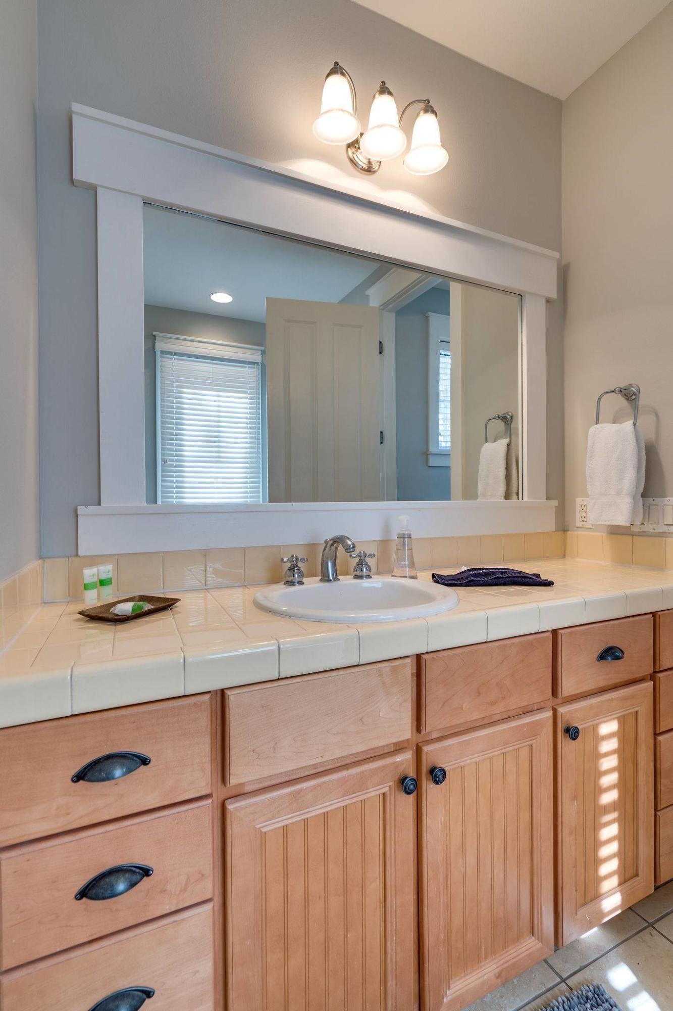 LAUREL GROVE - Residential