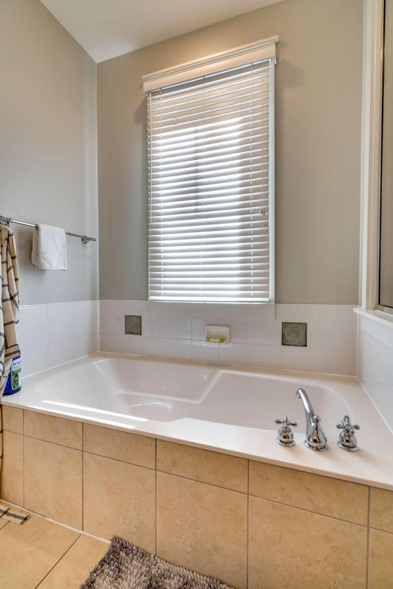 LAUREL GROVE - Residential