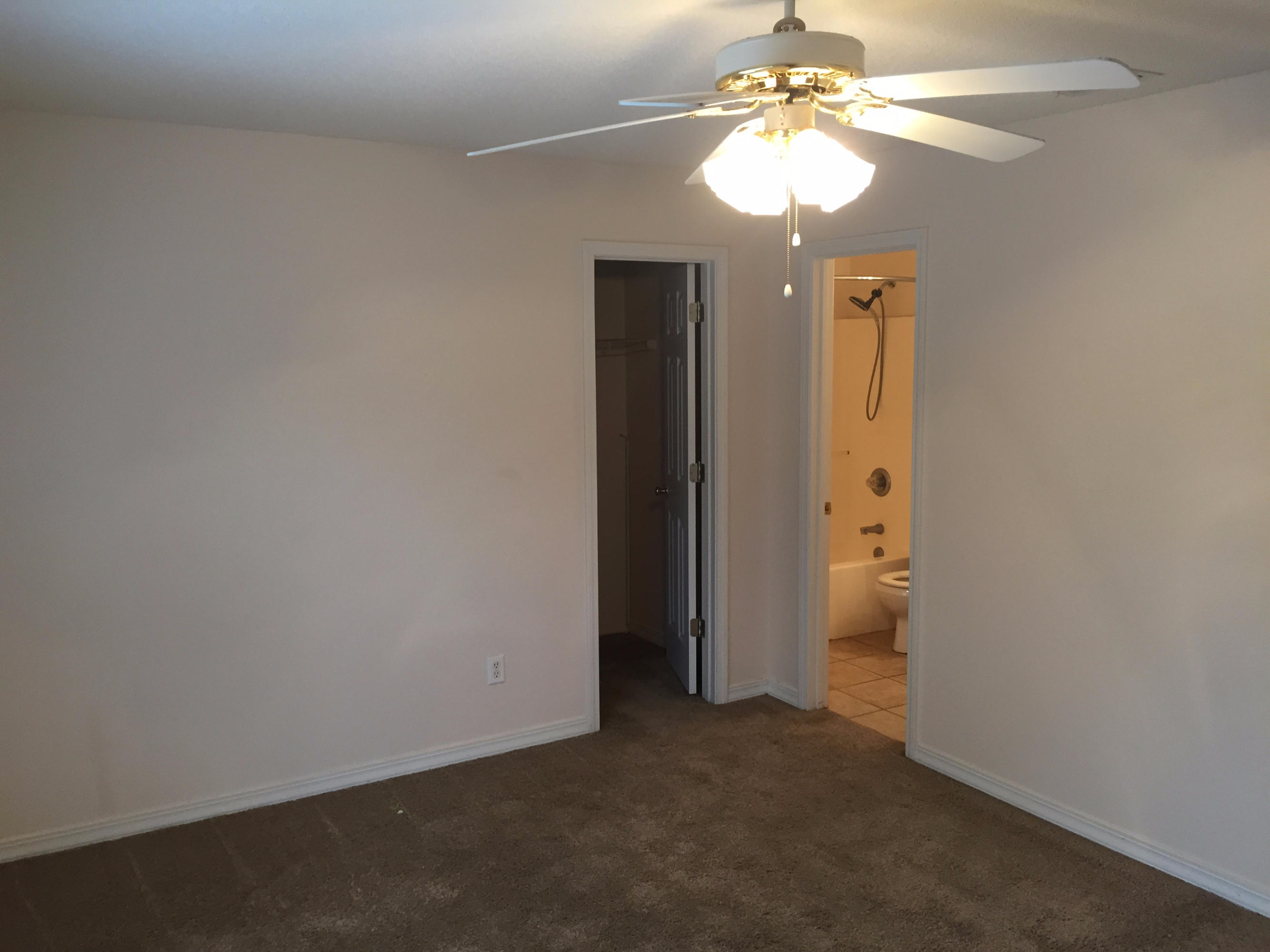 ADASHAN GARDYNS - Residential Lease