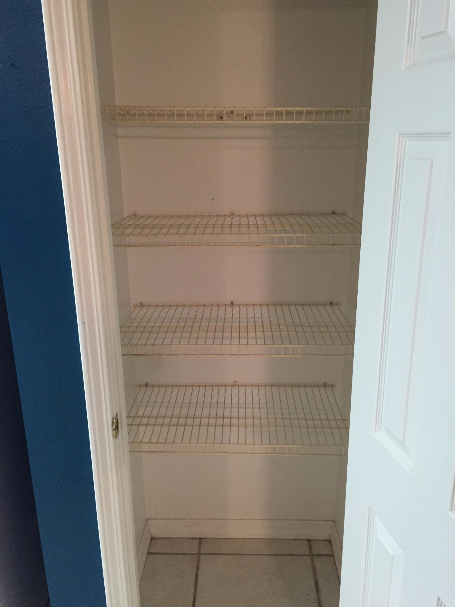 ADASHAN GARDYNS - Residential Lease