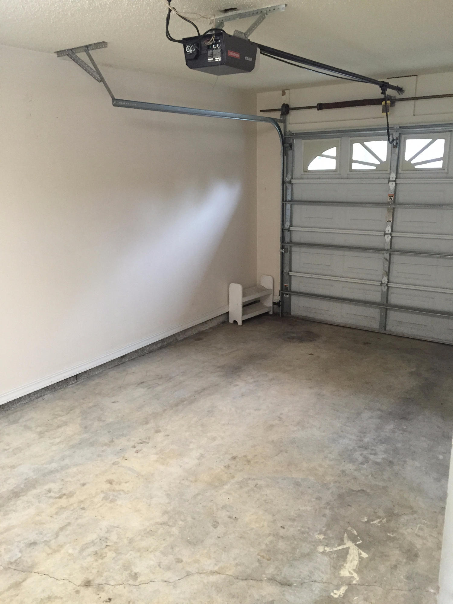 ADASHAN GARDYNS - Residential Lease