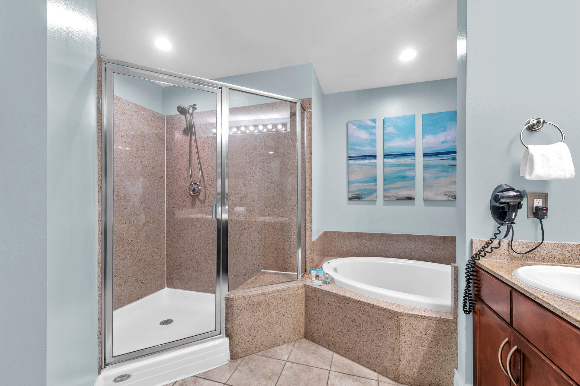 Laketown Wharf - Residential