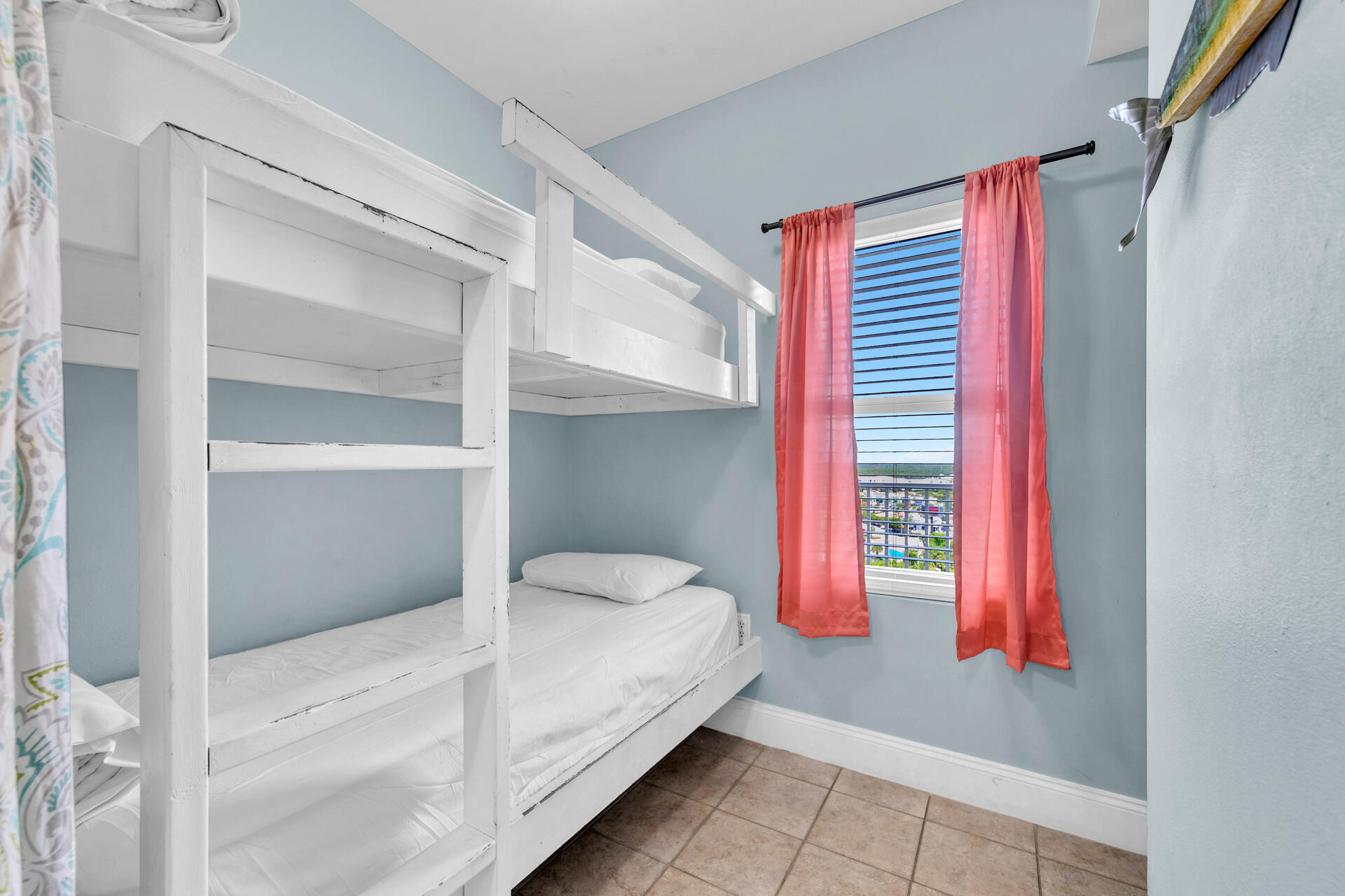 Laketown Wharf - Residential