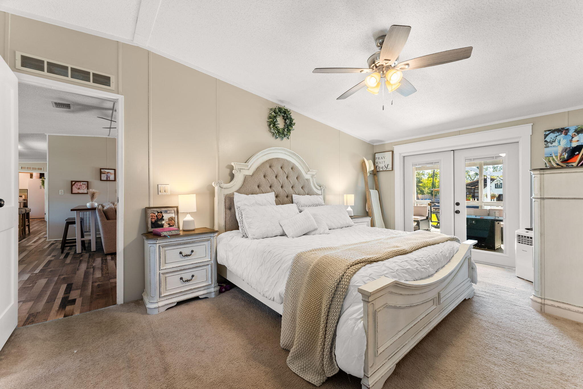 CRYSTAL LAKE - Residential