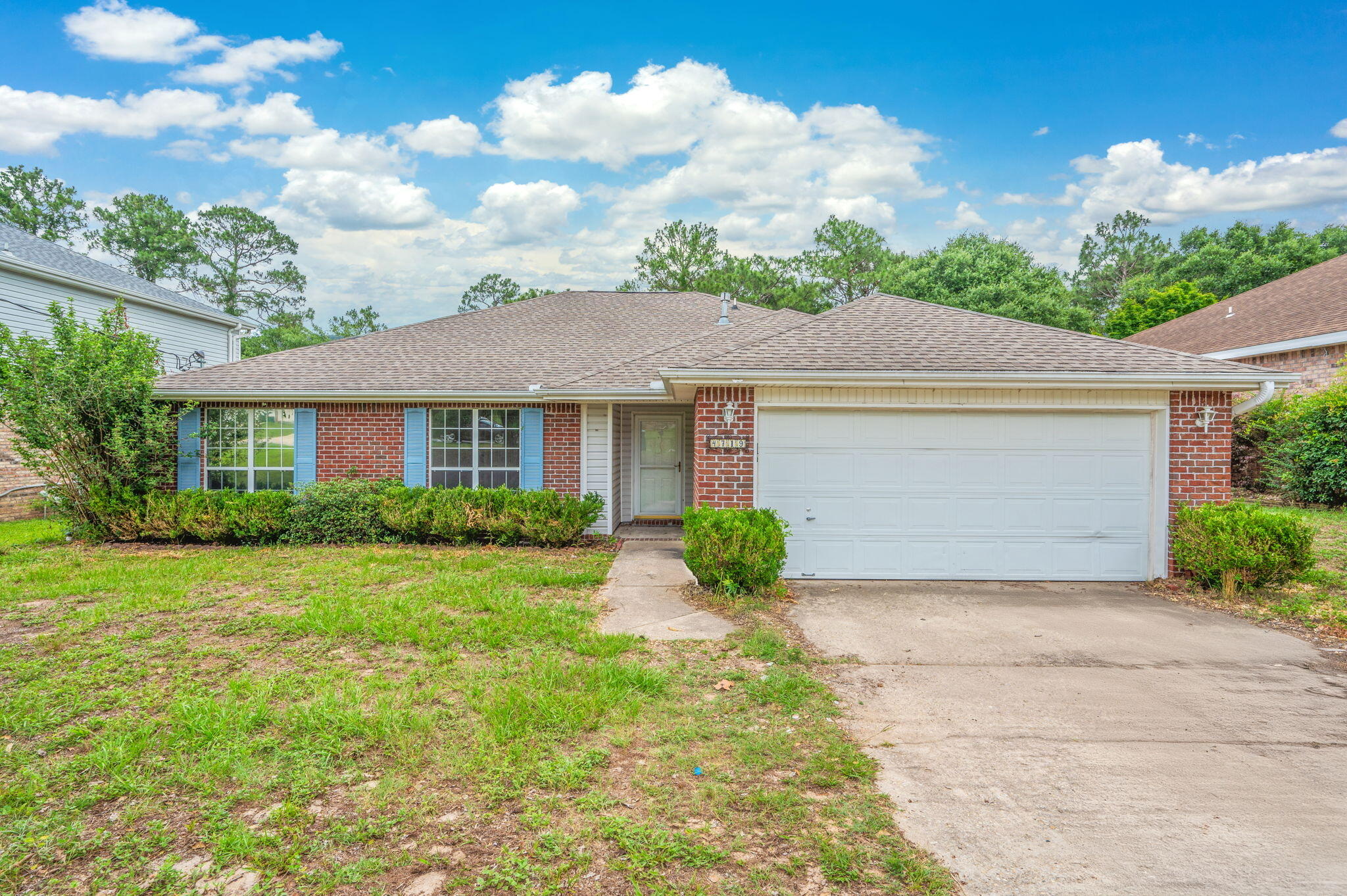 4 bedroom 2 bath home located in south Crestview providing easy short commute to the local bases, beaches, and shopping centers. Roof was replaced in 2020. New laminate floors in the living room.