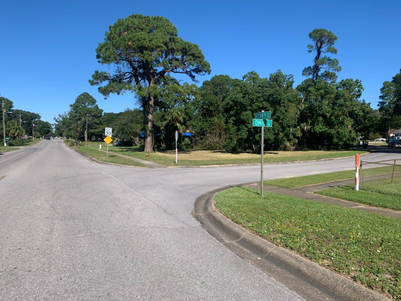 ELLIOTTS POINT 8TH ADDN - Land