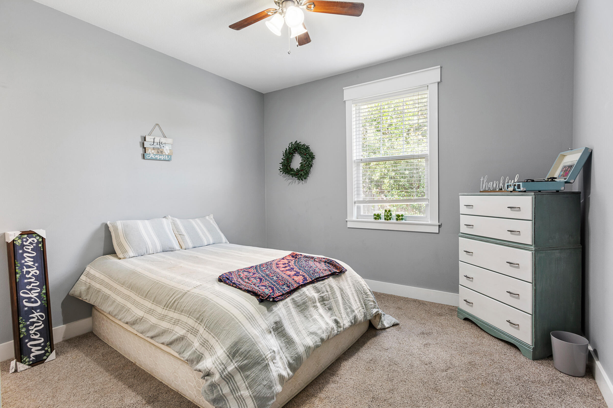 PARADISE GROVE - Residential