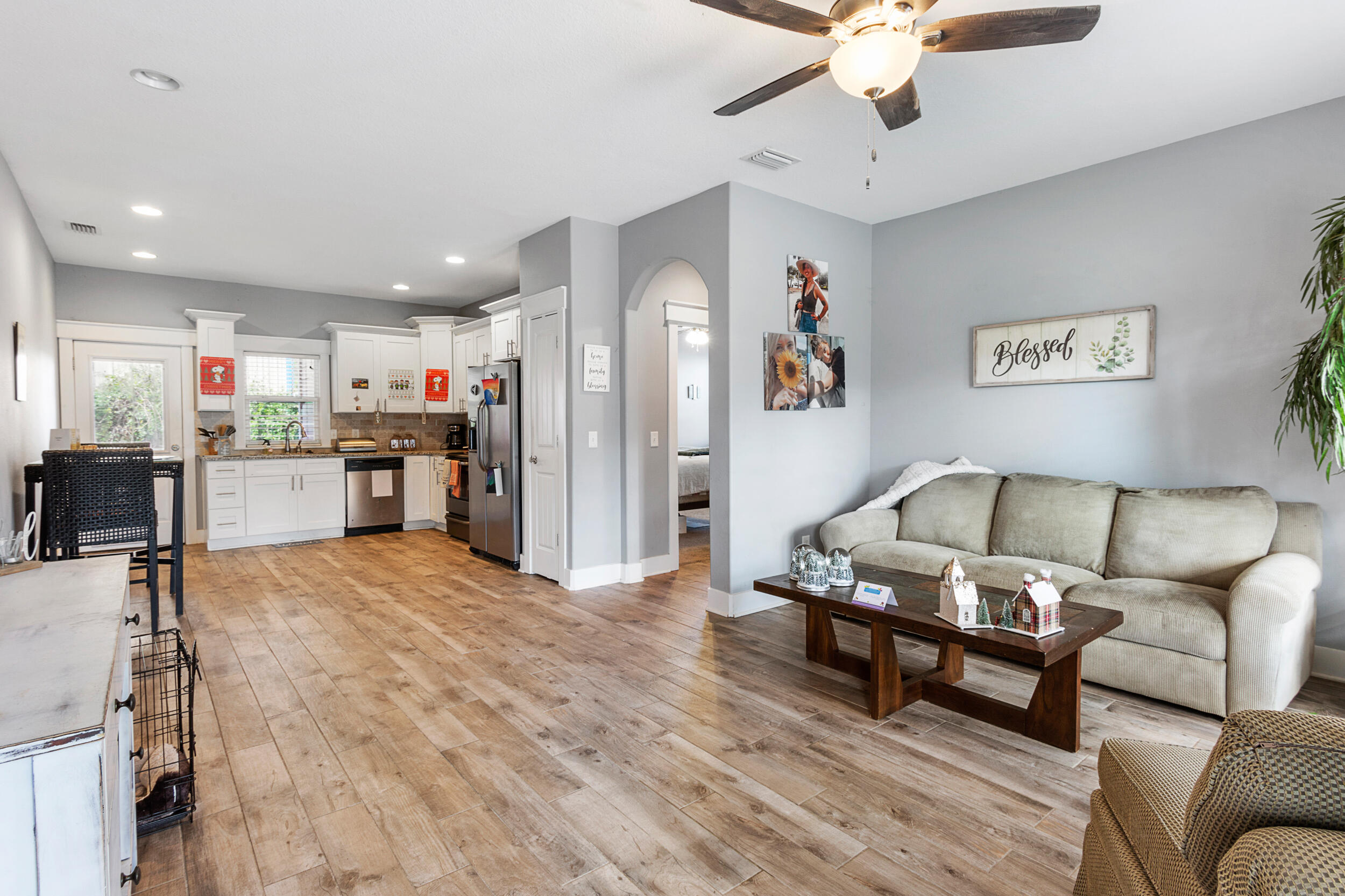 PARADISE GROVE - Residential