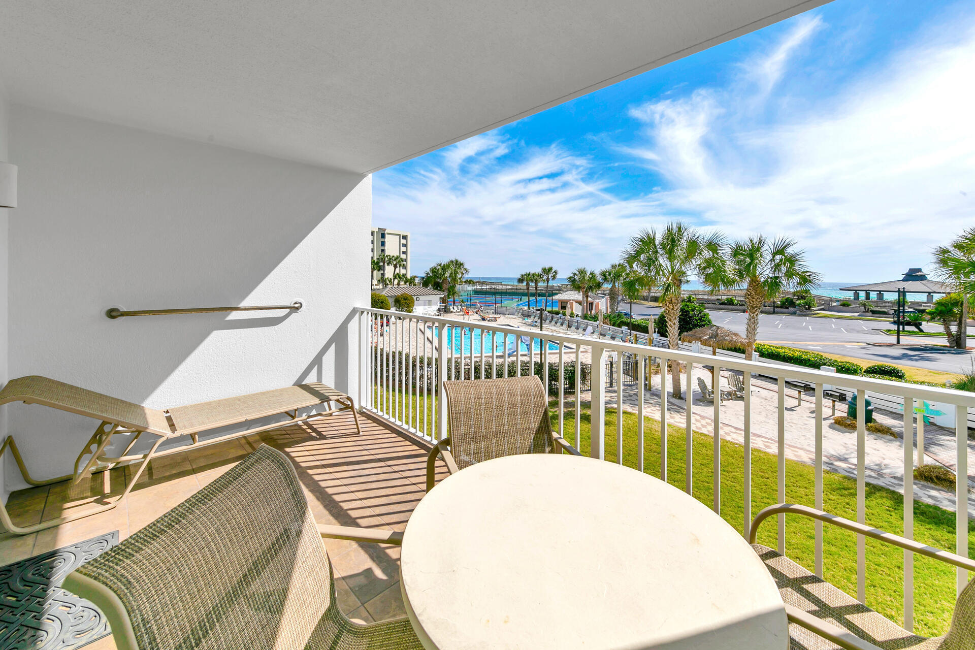 ISLANDER CONDO PH 2 - Residential