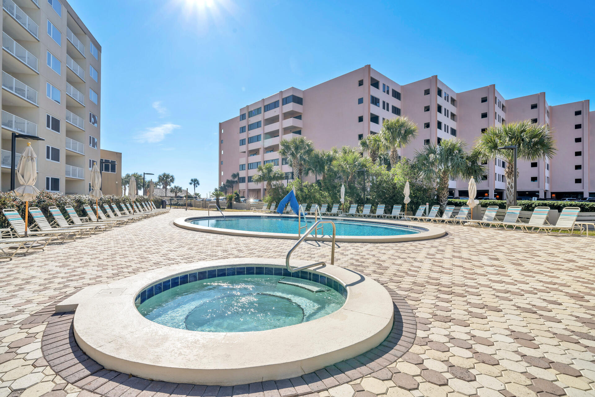 ISLANDER CONDO PH 2 - Residential