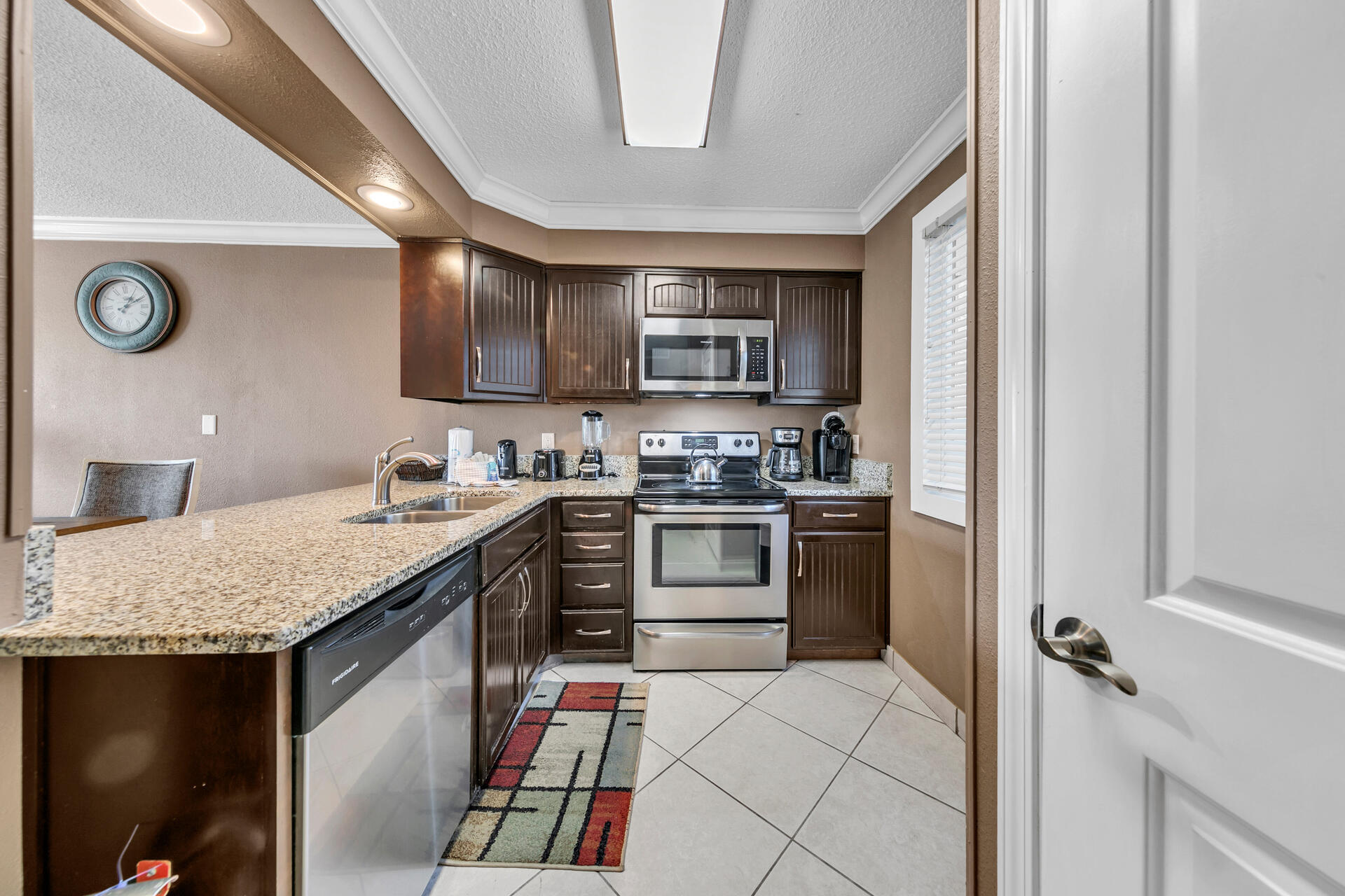 ISLANDER CONDO PH 2 - Residential
