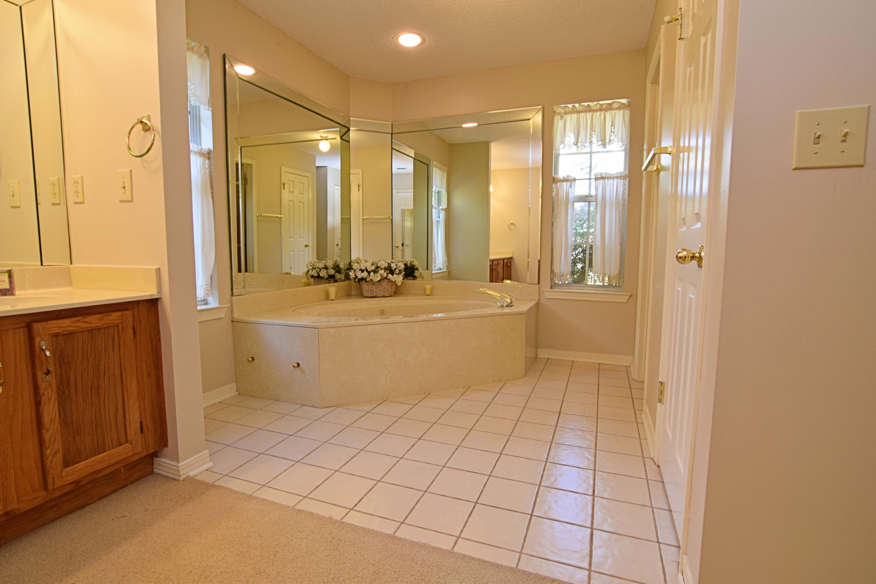 SOUTHWIND PH 4 - Residential