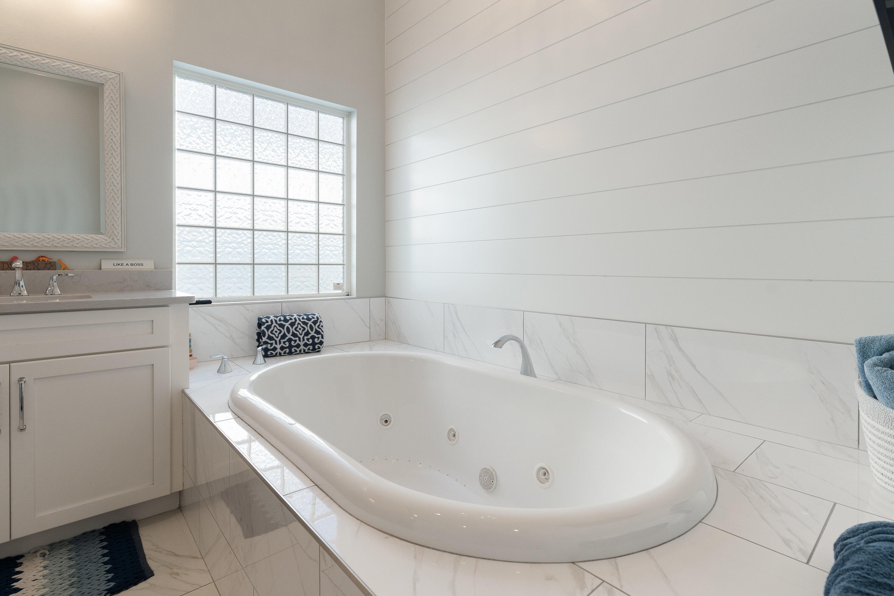 EMERALD BAY PH 1A - Residential