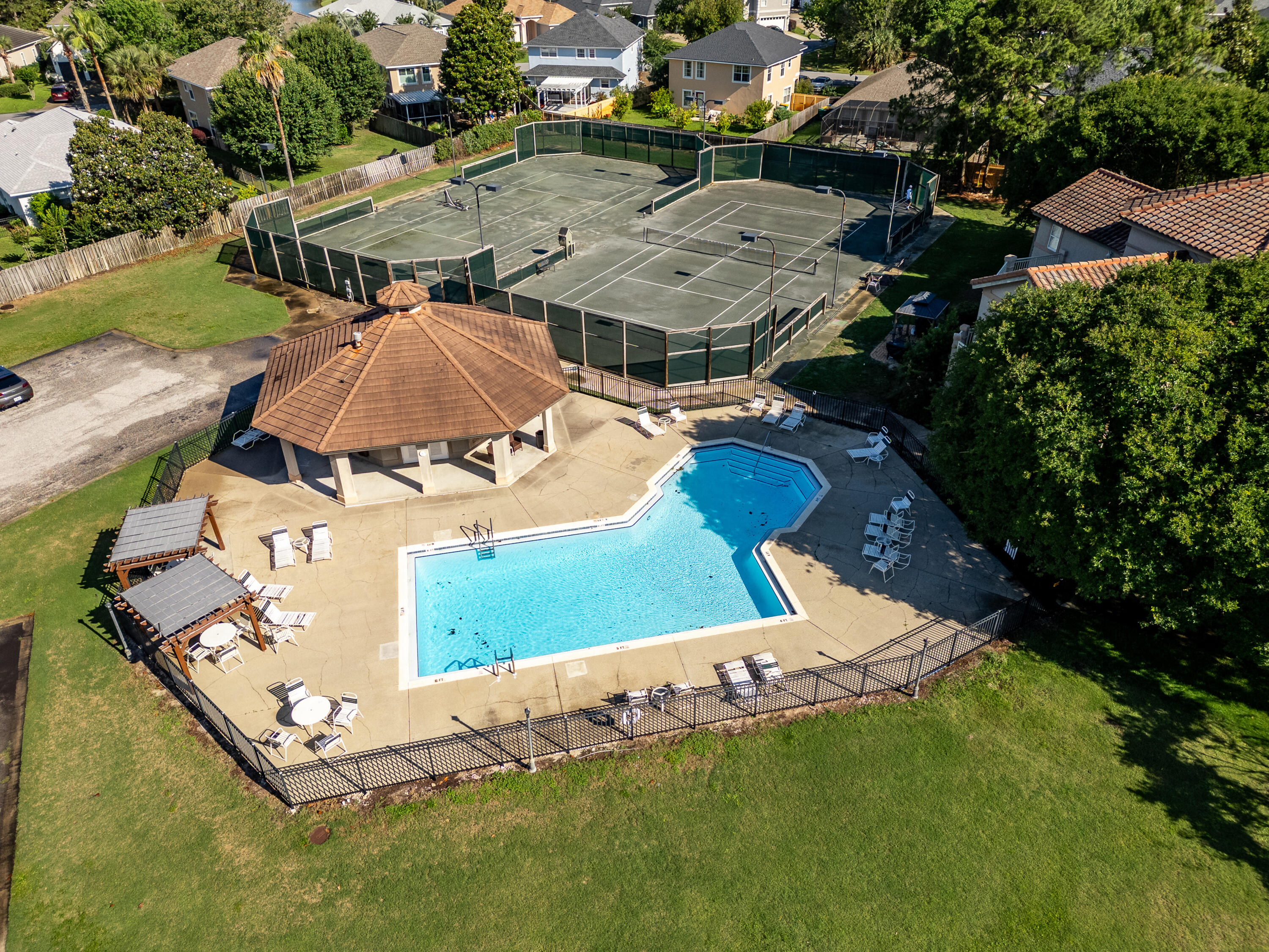 EMERALD BAY PH 1A - Residential
