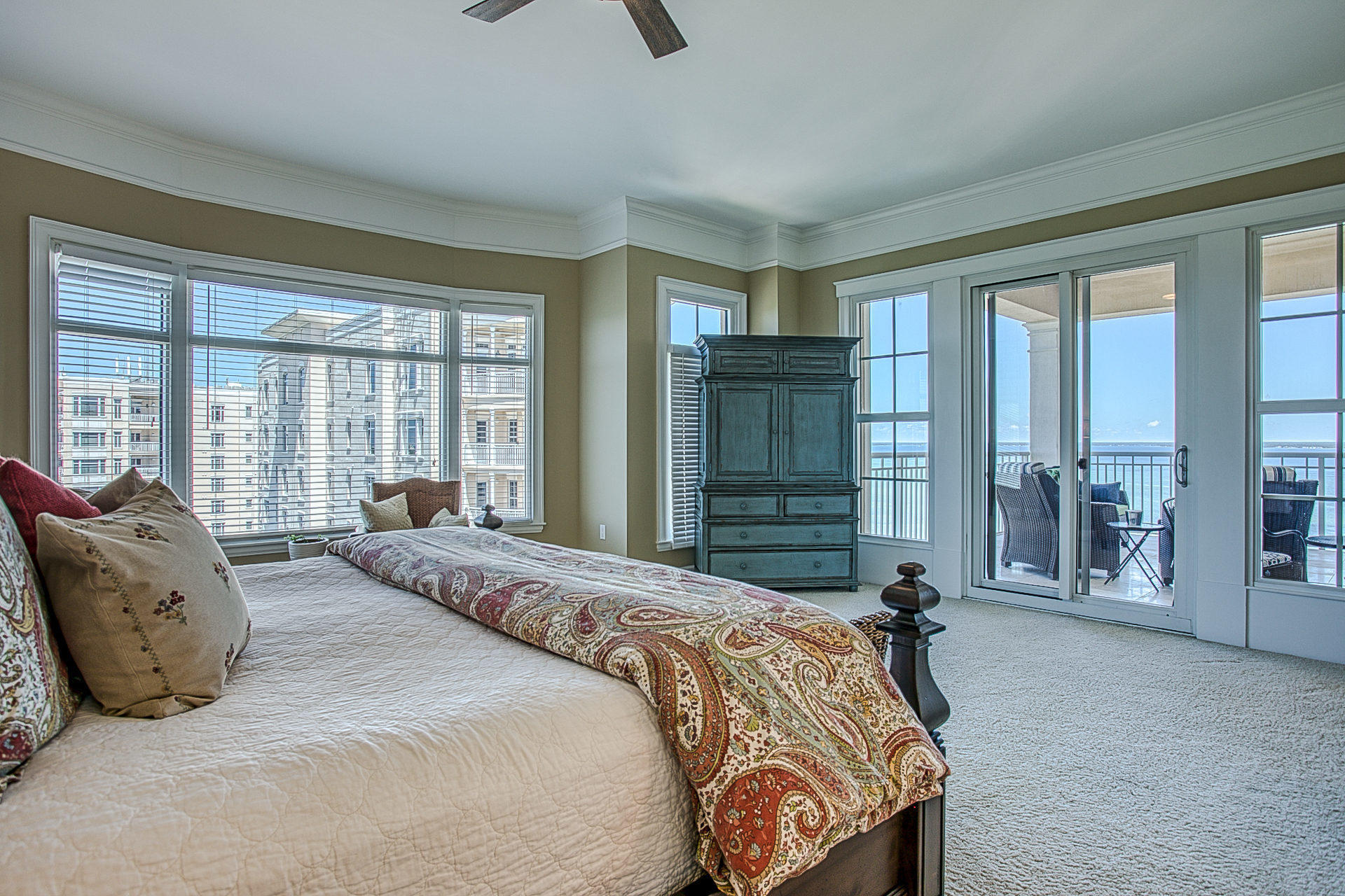 ONE WATER PLACE AT KELLY PLANTATION - Residential