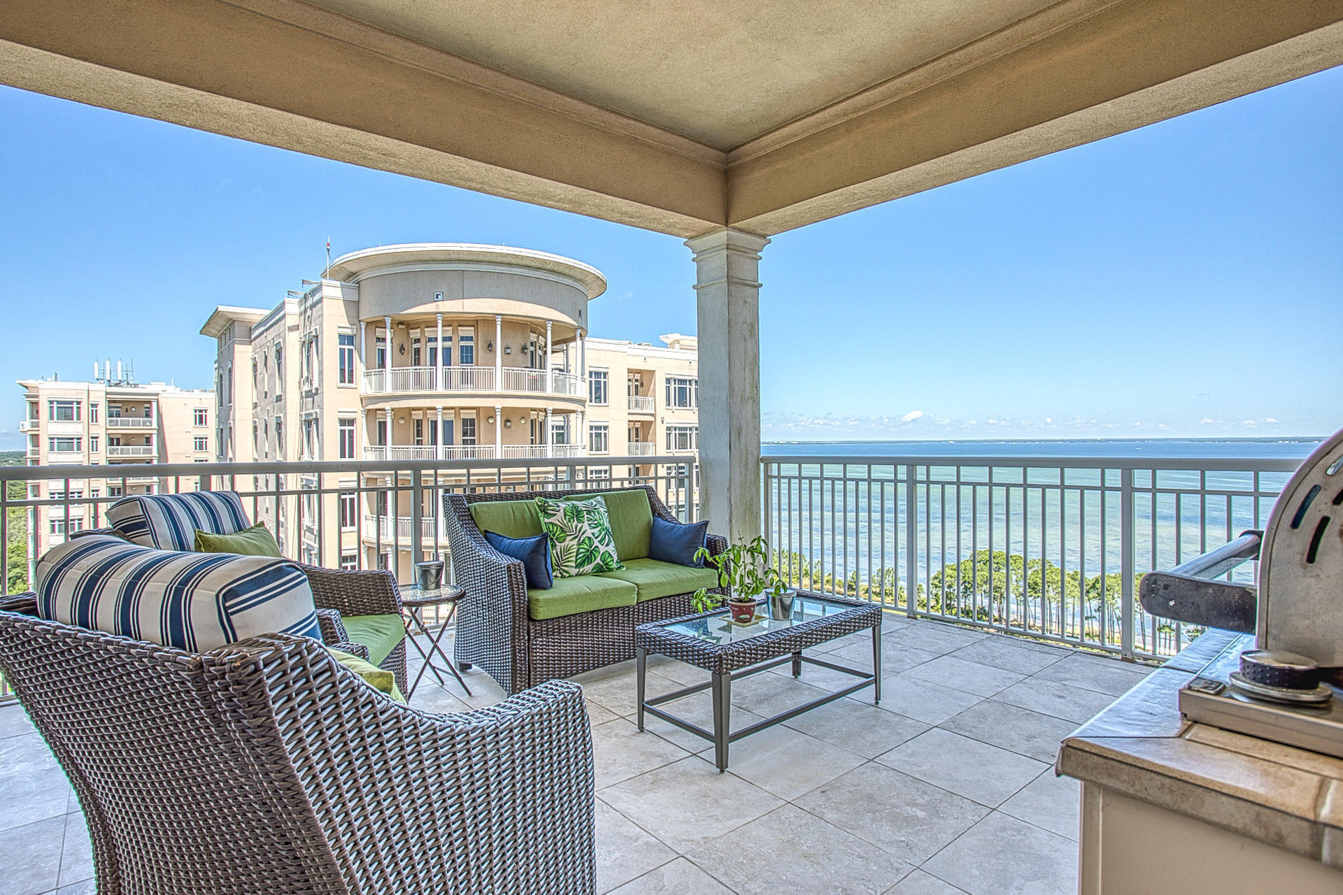 ONE WATER PLACE AT KELLY PLANTATION - Residential