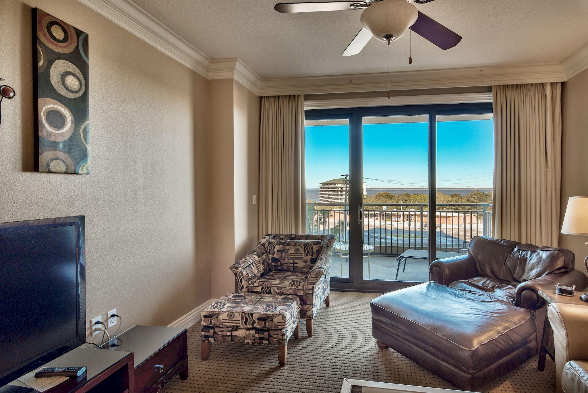 EMERALD GRANDE - Residential